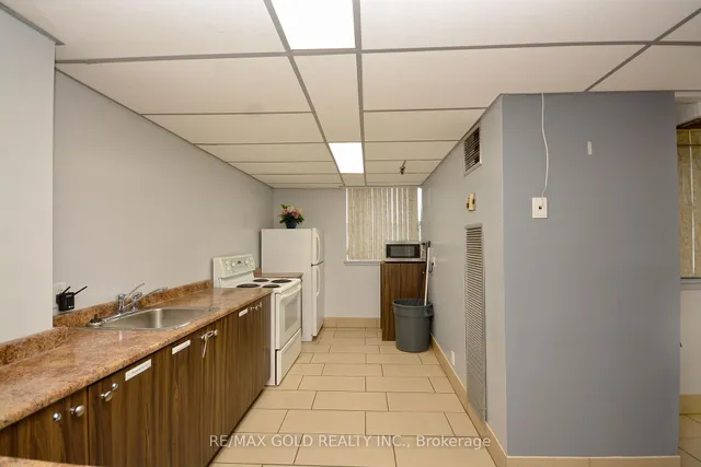 Additional property image - 18 Knightsbridge Rd Unit 809