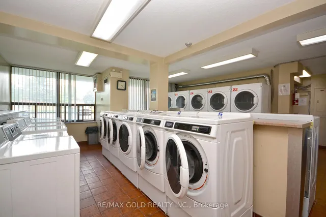 Additional property image - 18 Knightsbridge Rd Unit 809