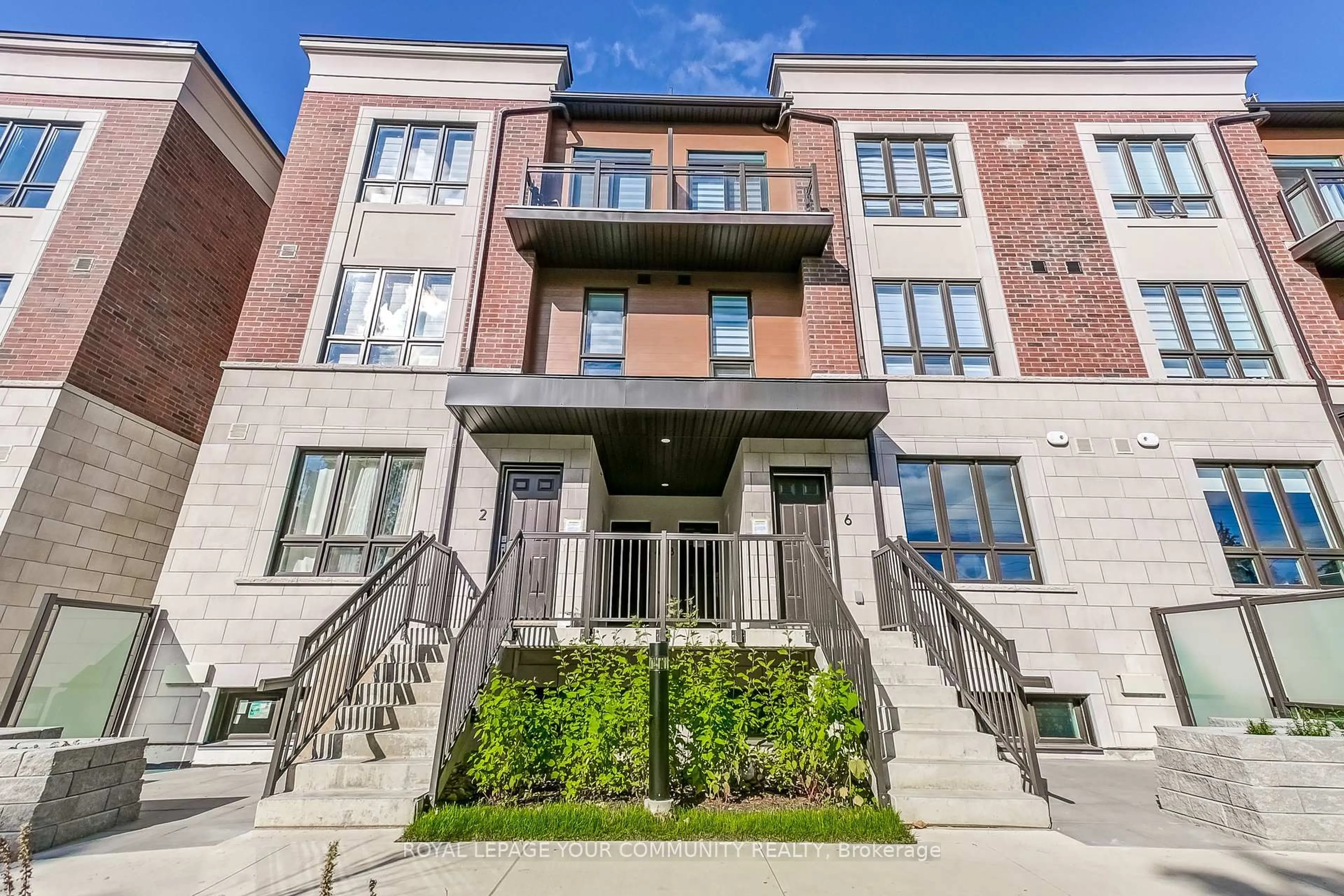 Home with brick exterior material, street for 4017 Hickory Dr #Unit 4, Mississauga Ontario L4W 0G6