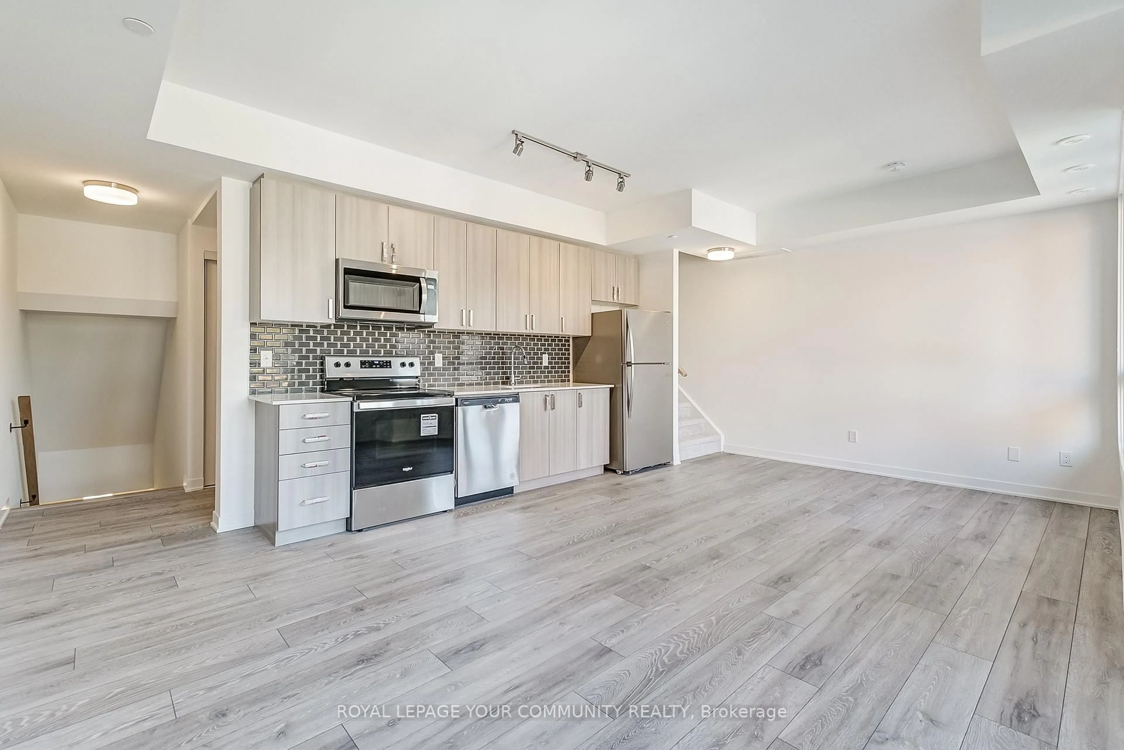 Open concept kitchen, unknown for 4017 Hickory Dr #Unit 4, Mississauga Ontario L4W 0G6