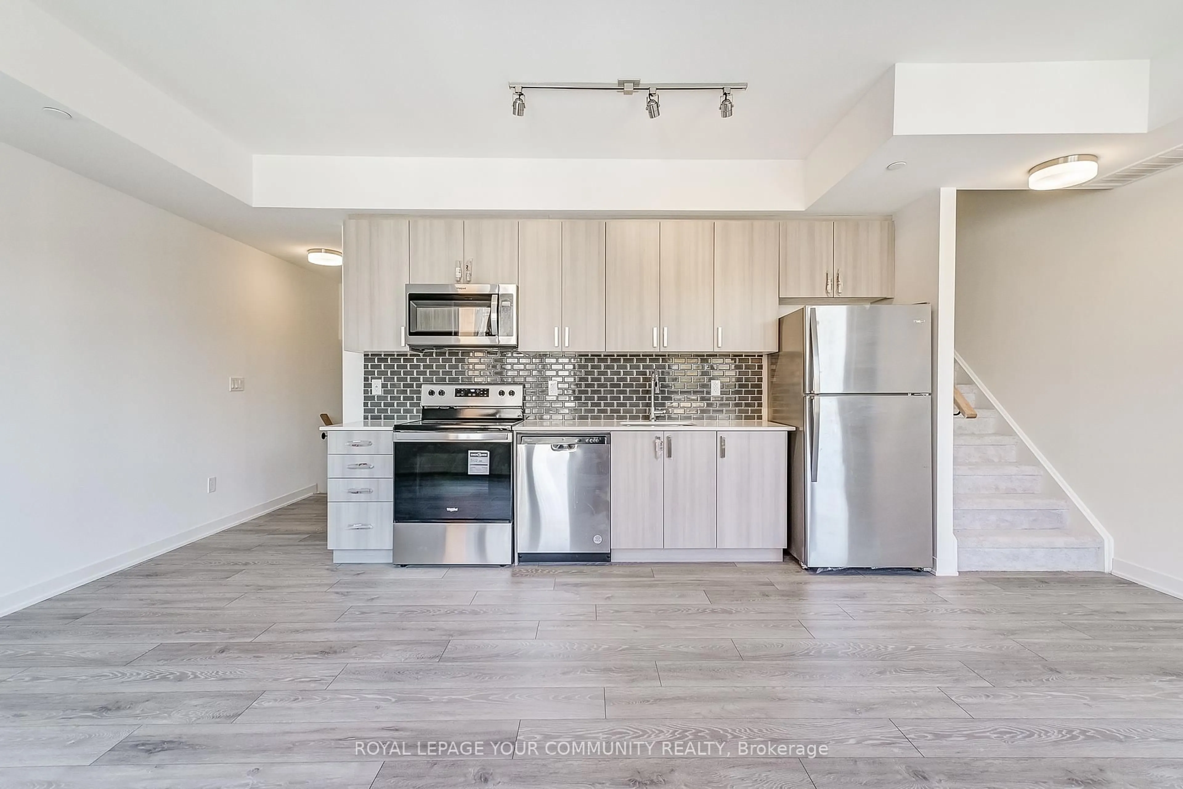 Open concept kitchen, unknown for 4017 Hickory Dr #Unit 4, Mississauga Ontario L4W 0G6