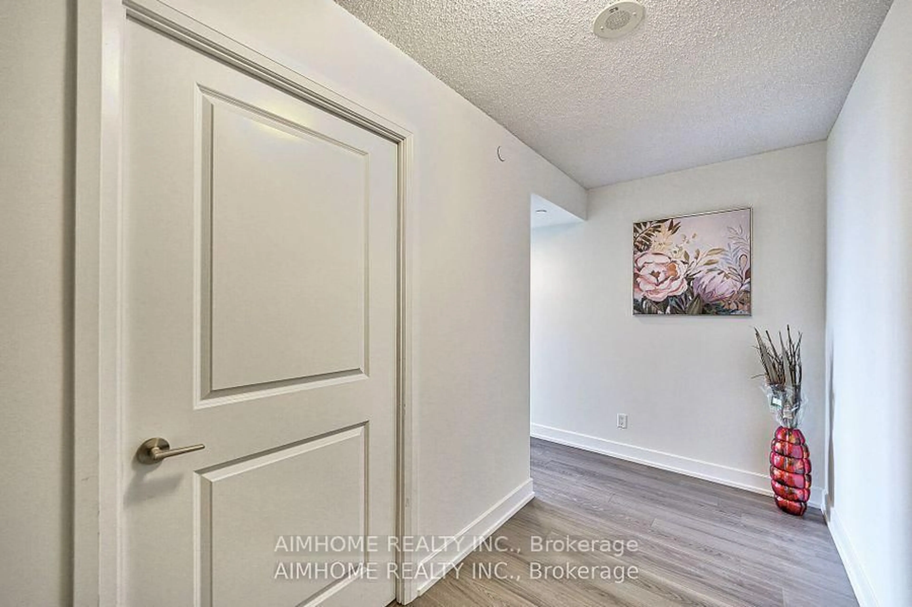 A pic of a room for 2 Eva Rd #2022, Toronto Ontario M9C 0A9