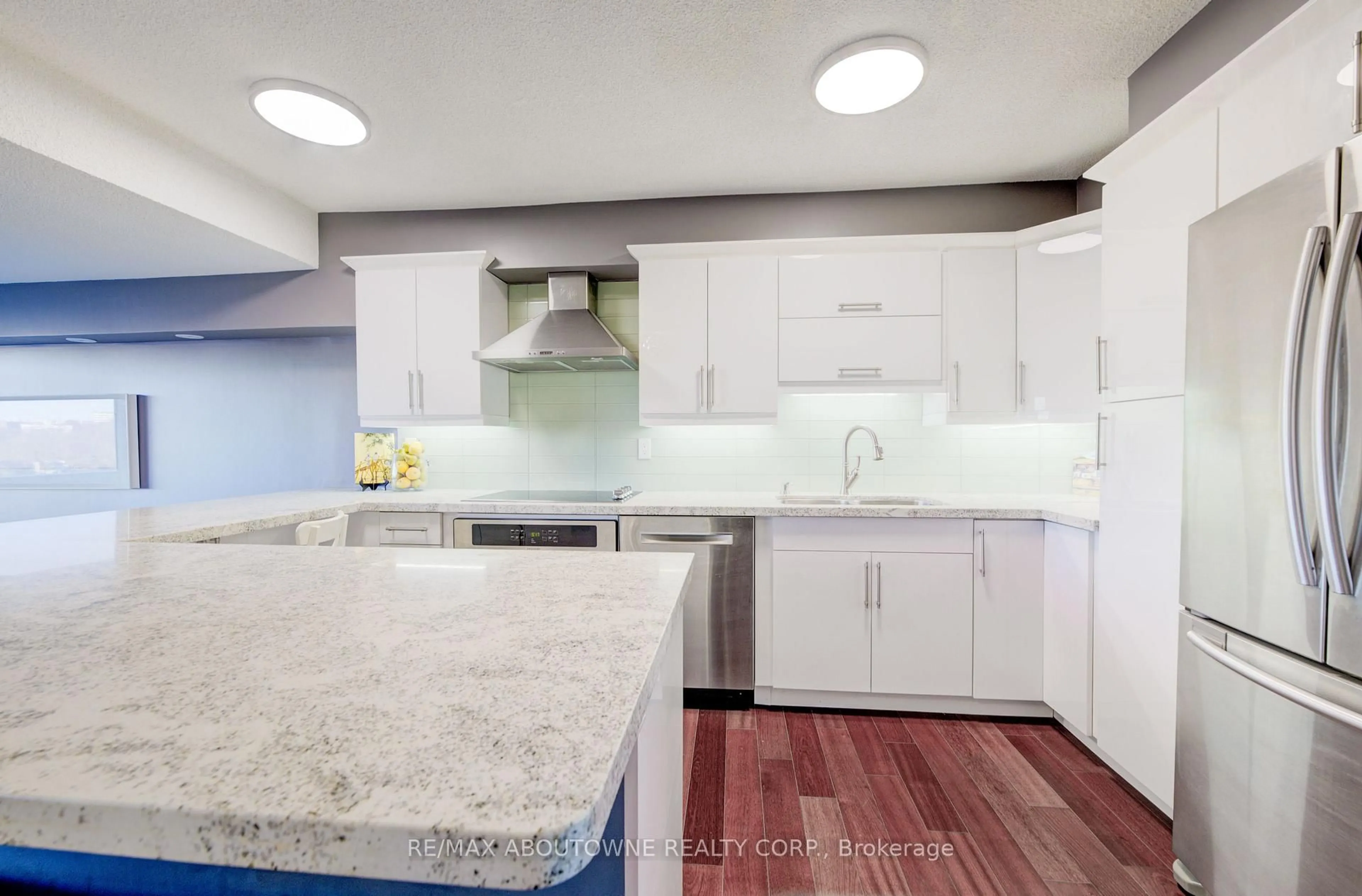 Contemporary kitchen, ceramic/tile floor for 260 Scarlett Rd #1006, Toronto Ontario M6N 4X6