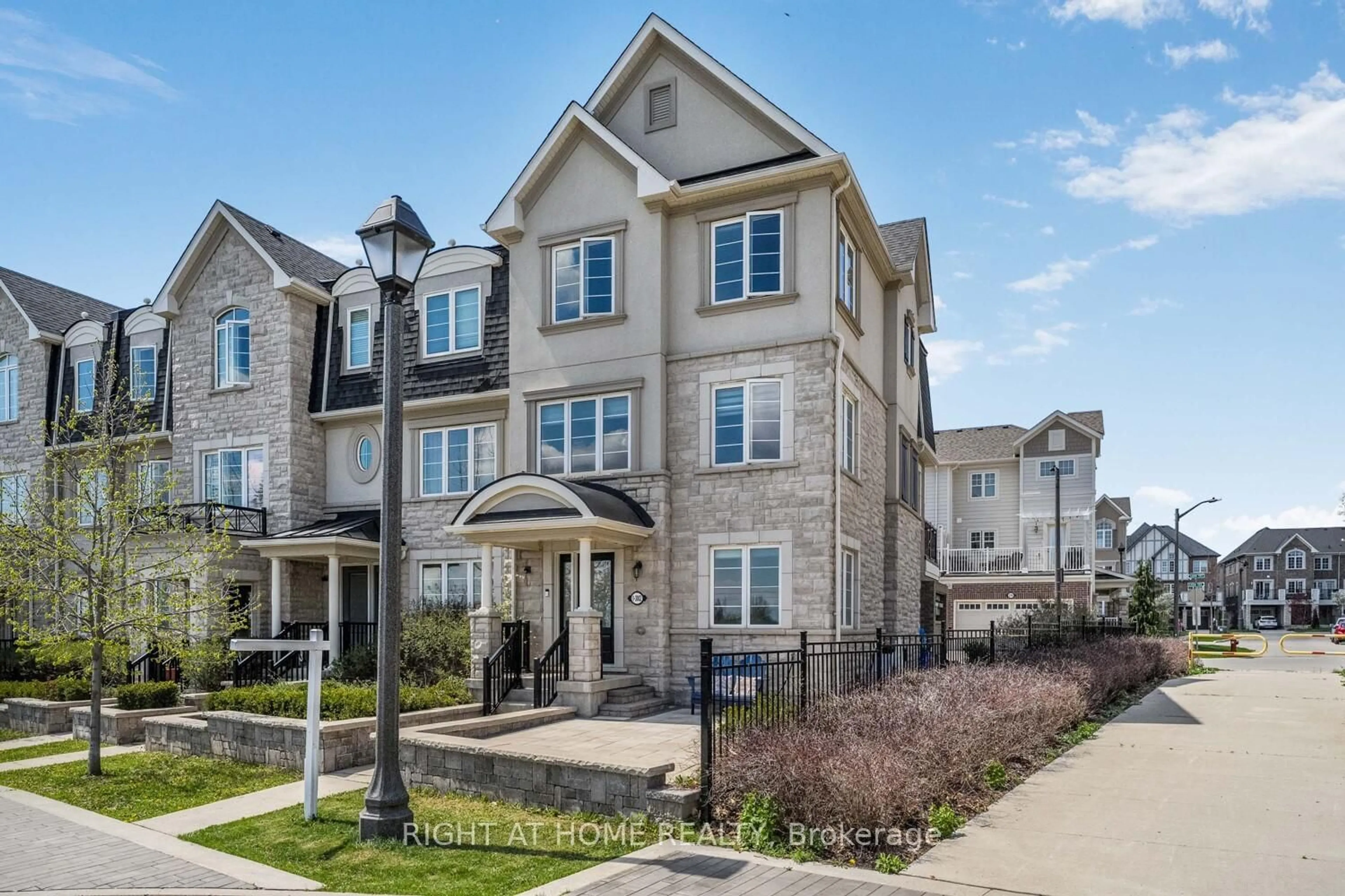 Unknown for 3002 Preserve Dr #1, Oakville Ontario L6M 0V2