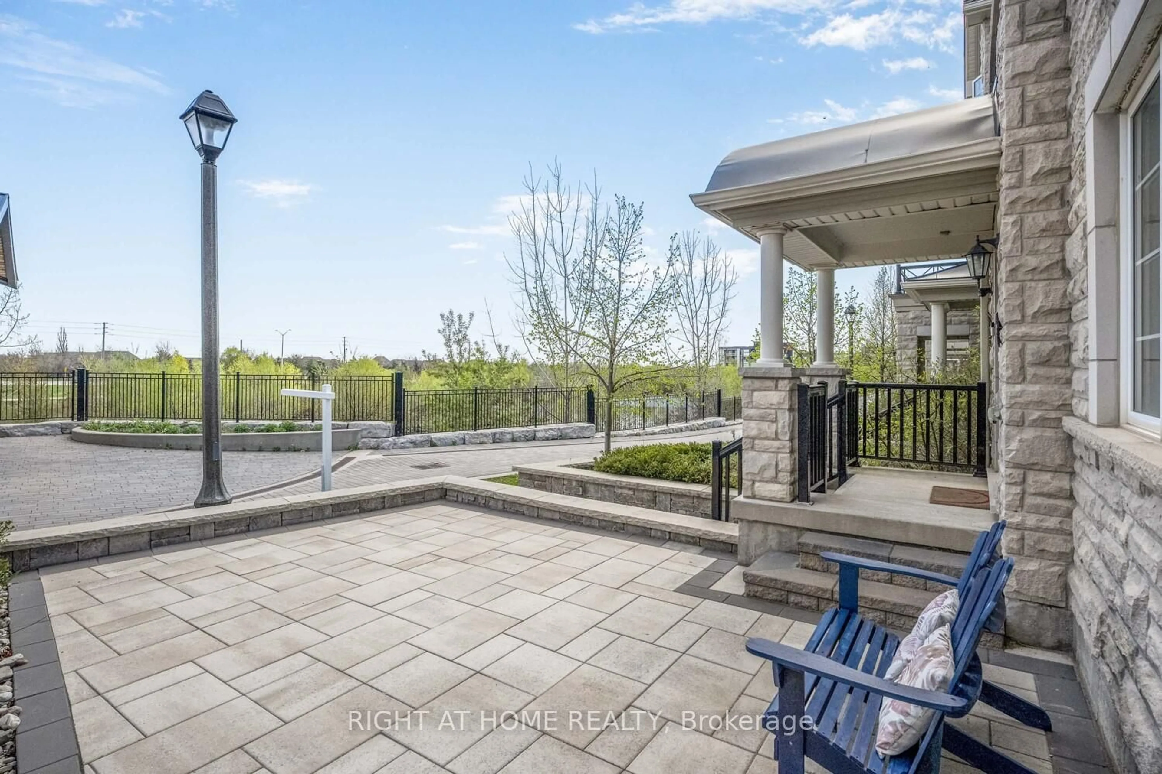 Patio, water/lake/river/ocean view for 3002 Preserve Dr #1, Oakville Ontario L6M 0V2
