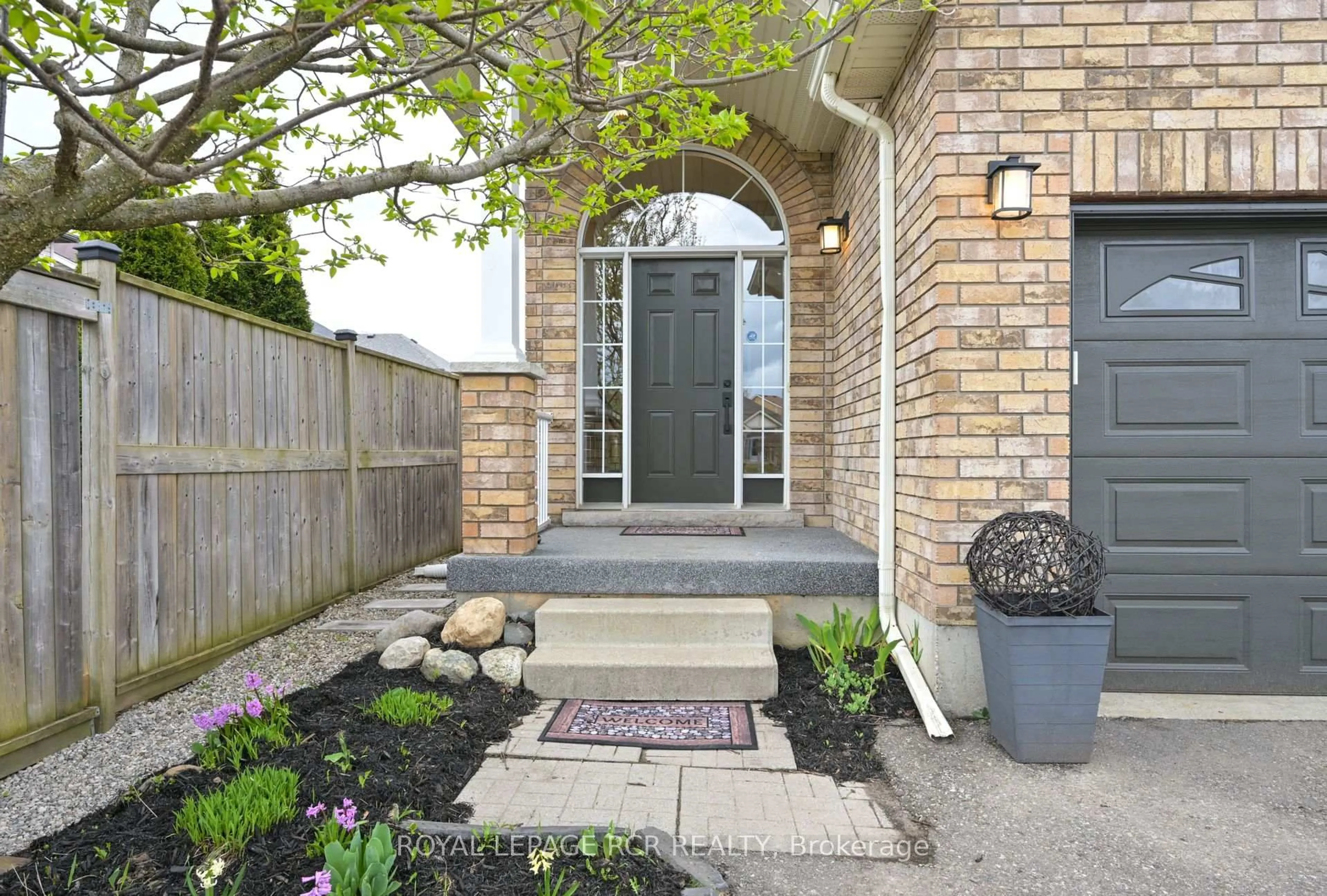Unknown for 31 Murray Crt, Orangeville Ontario L9W 0A1