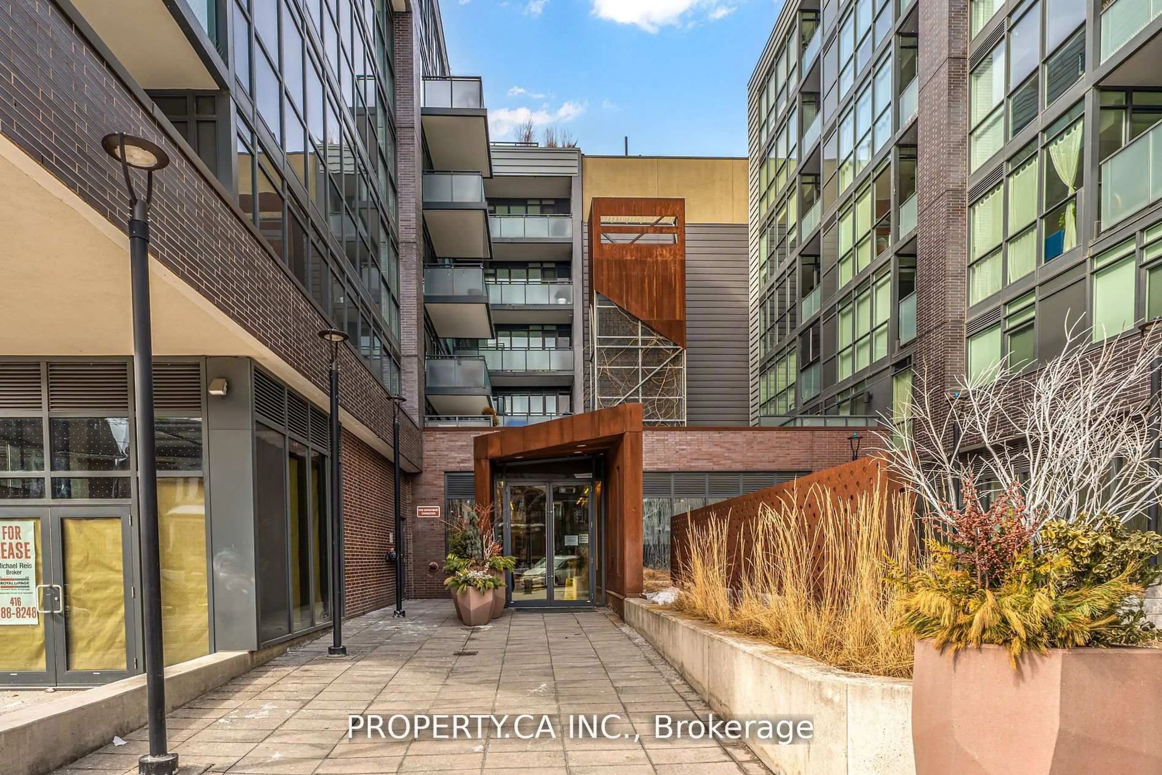 Unknown for 38 Howard Park Ave #212, Toronto Ontario M6R 0A7