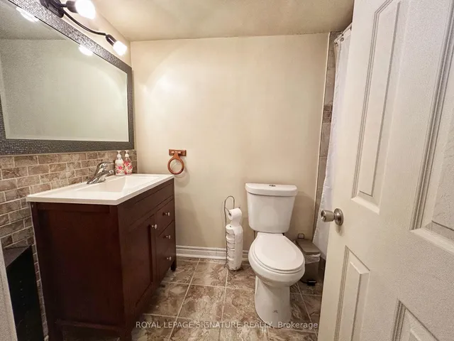Additional property image - 33 Courtleigh Sq