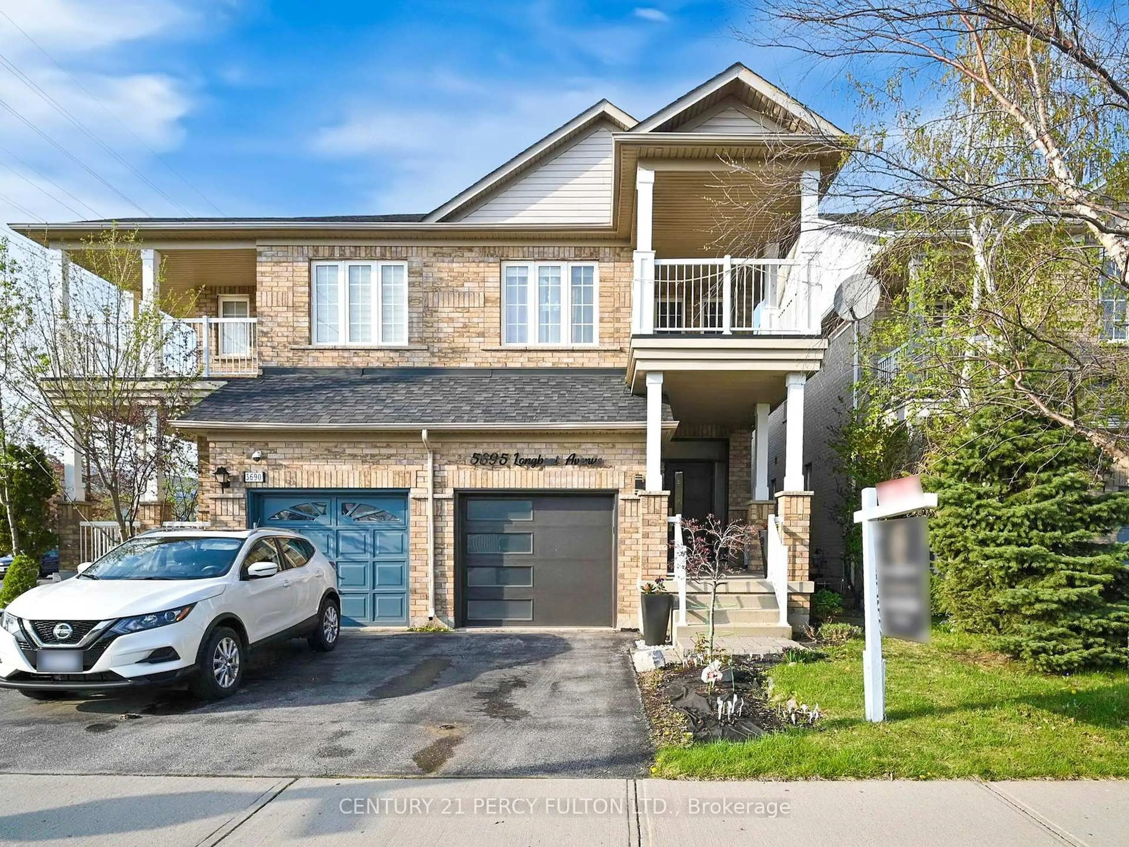 Home with brick exterior material, street for 5695 Longboat Ave, Mississauga Ontario L5M 7E6