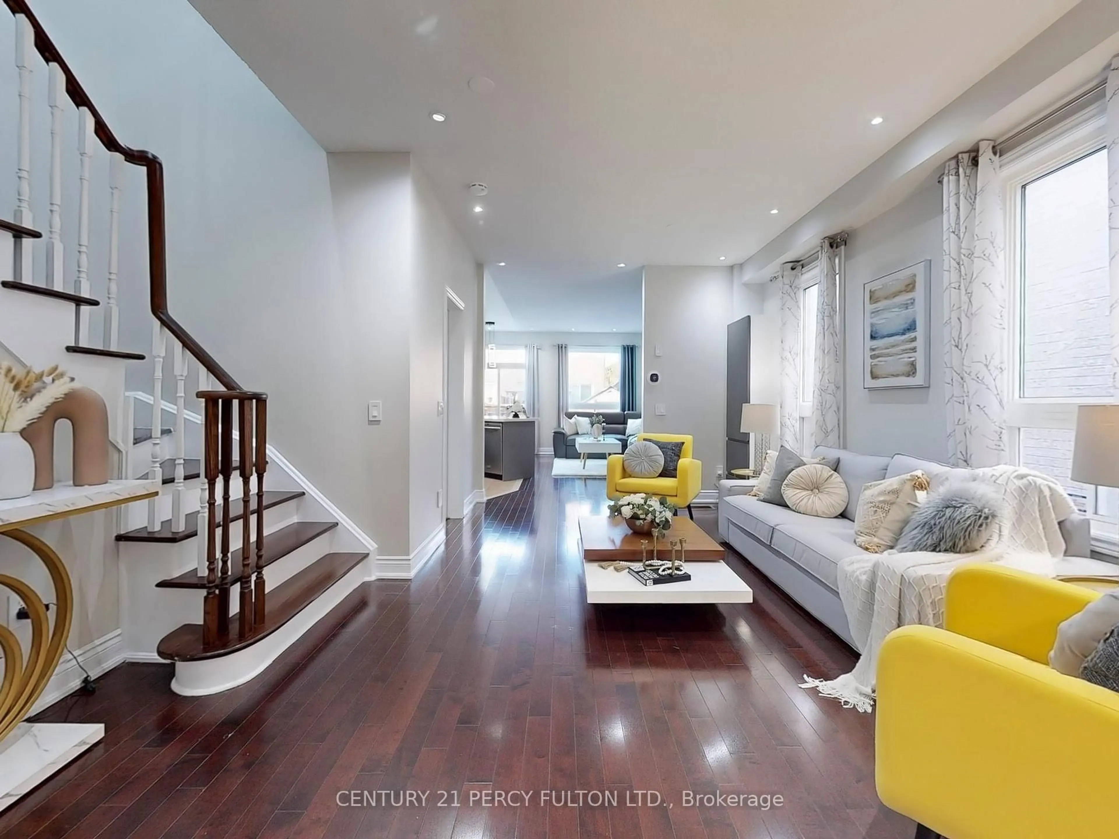 Unknown for 5695 Longboat Ave, Mississauga Ontario L5M 7E6