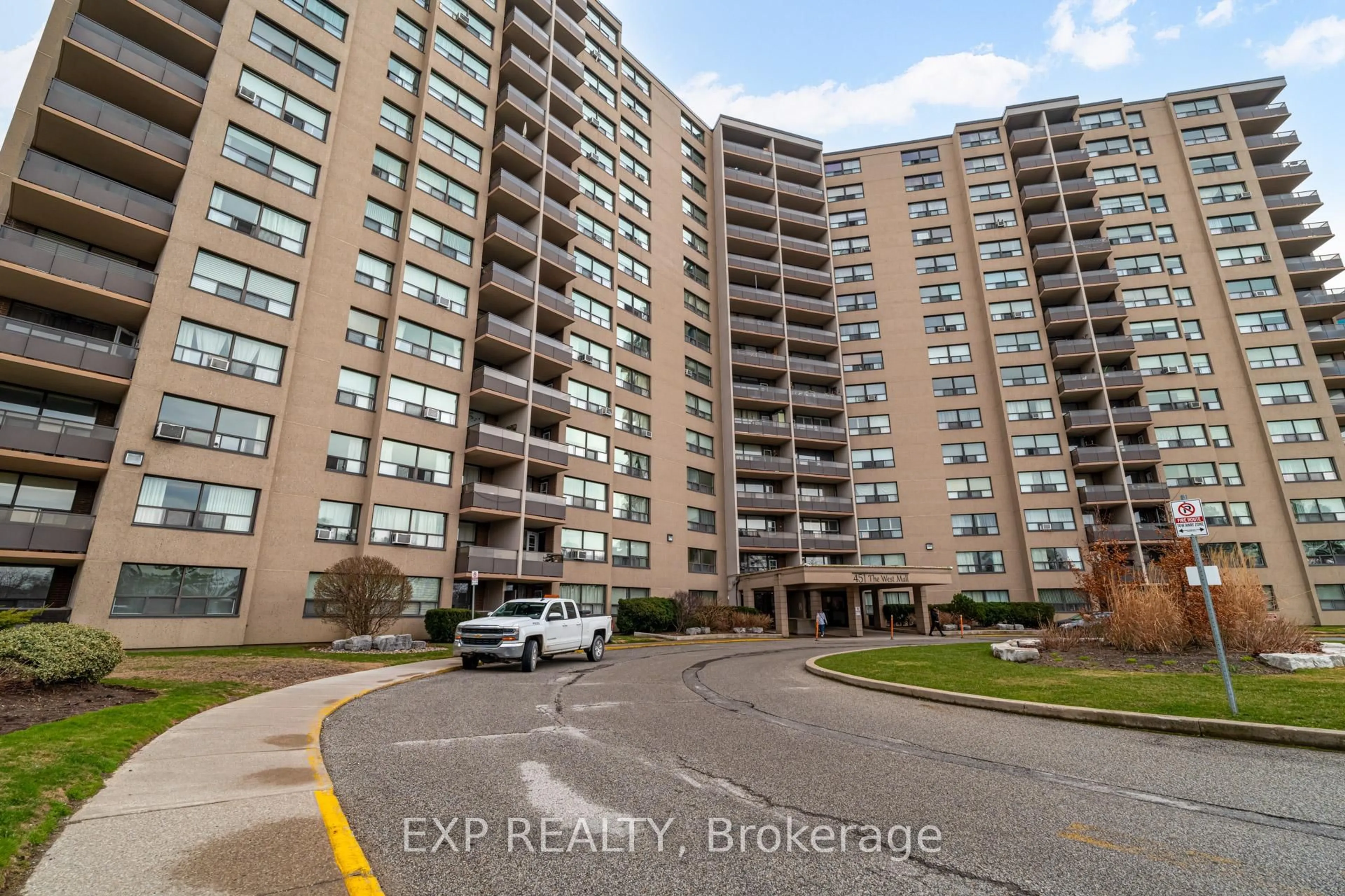 Unknown for 451 The West Mall N/A #420, Toronto Ontario M9C 1G1