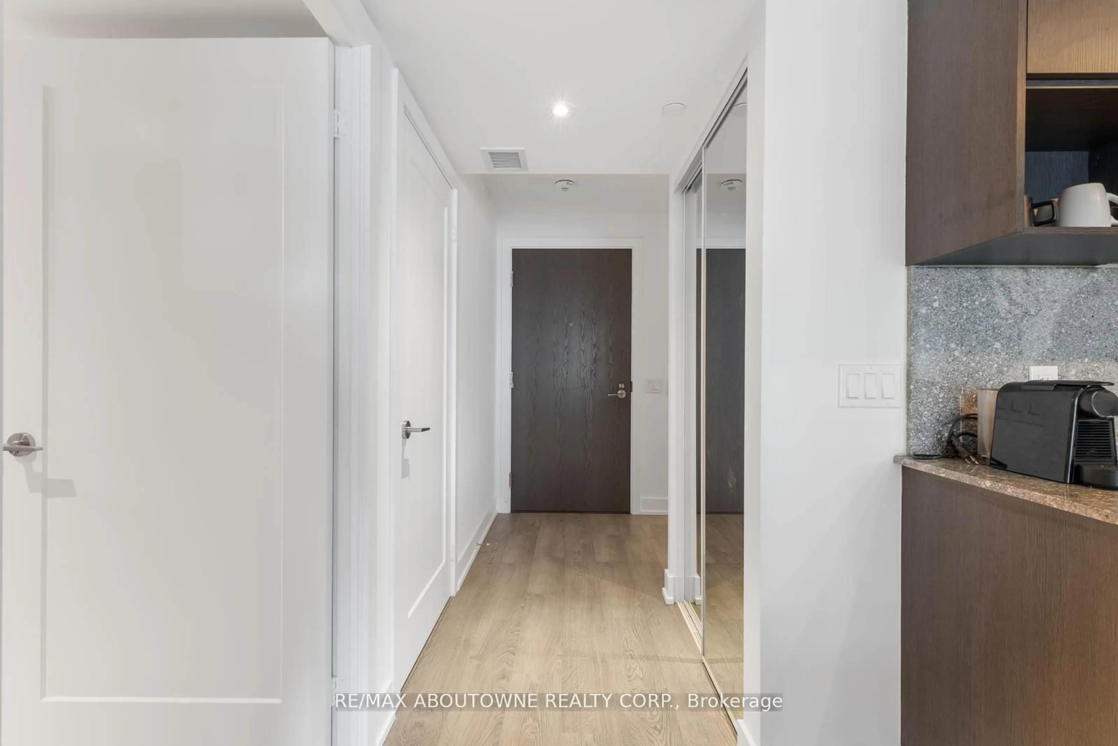 Unknown for 7 Mabelle Ave #801, Toronto Ontario M9A 0C9