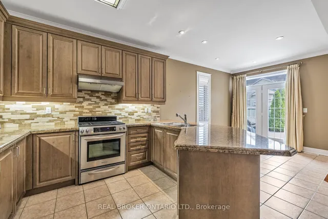 Additional property image - 28 Hampton Springs Dr