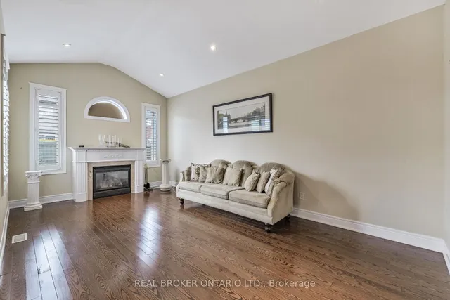 Additional property image - 28 Hampton Springs Dr
