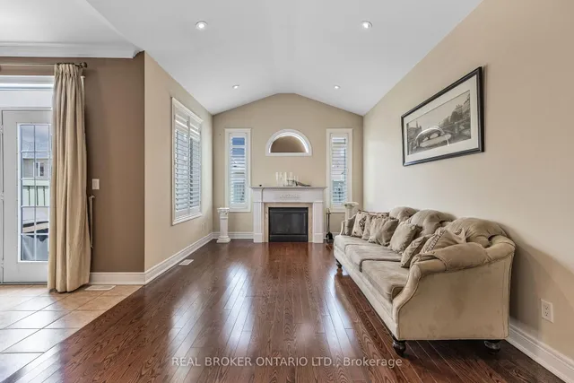 Additional property image - 28 Hampton Springs Dr