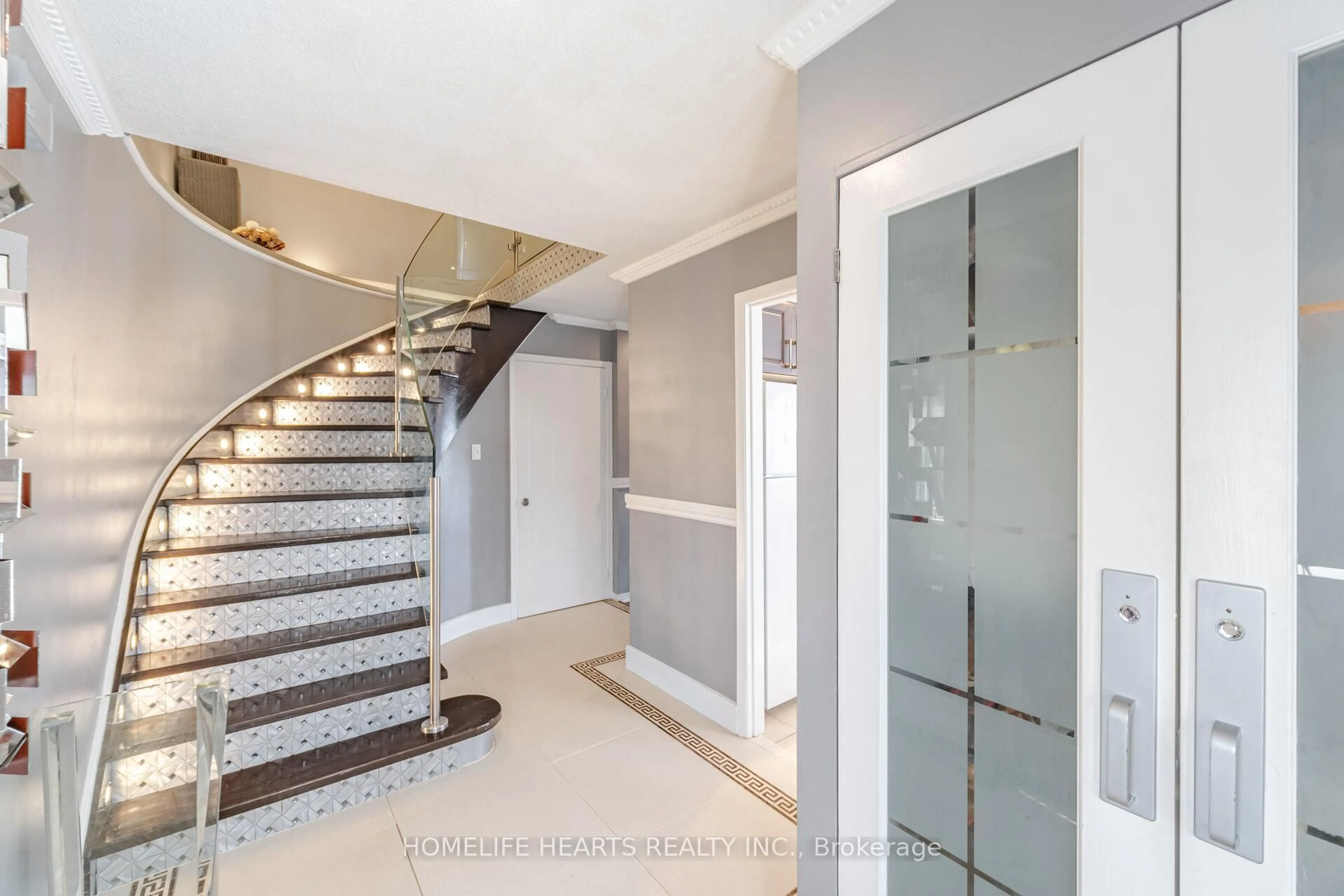 Unknown for 4768 Owl Circ, Mississauga Ontario L4Z 2W1