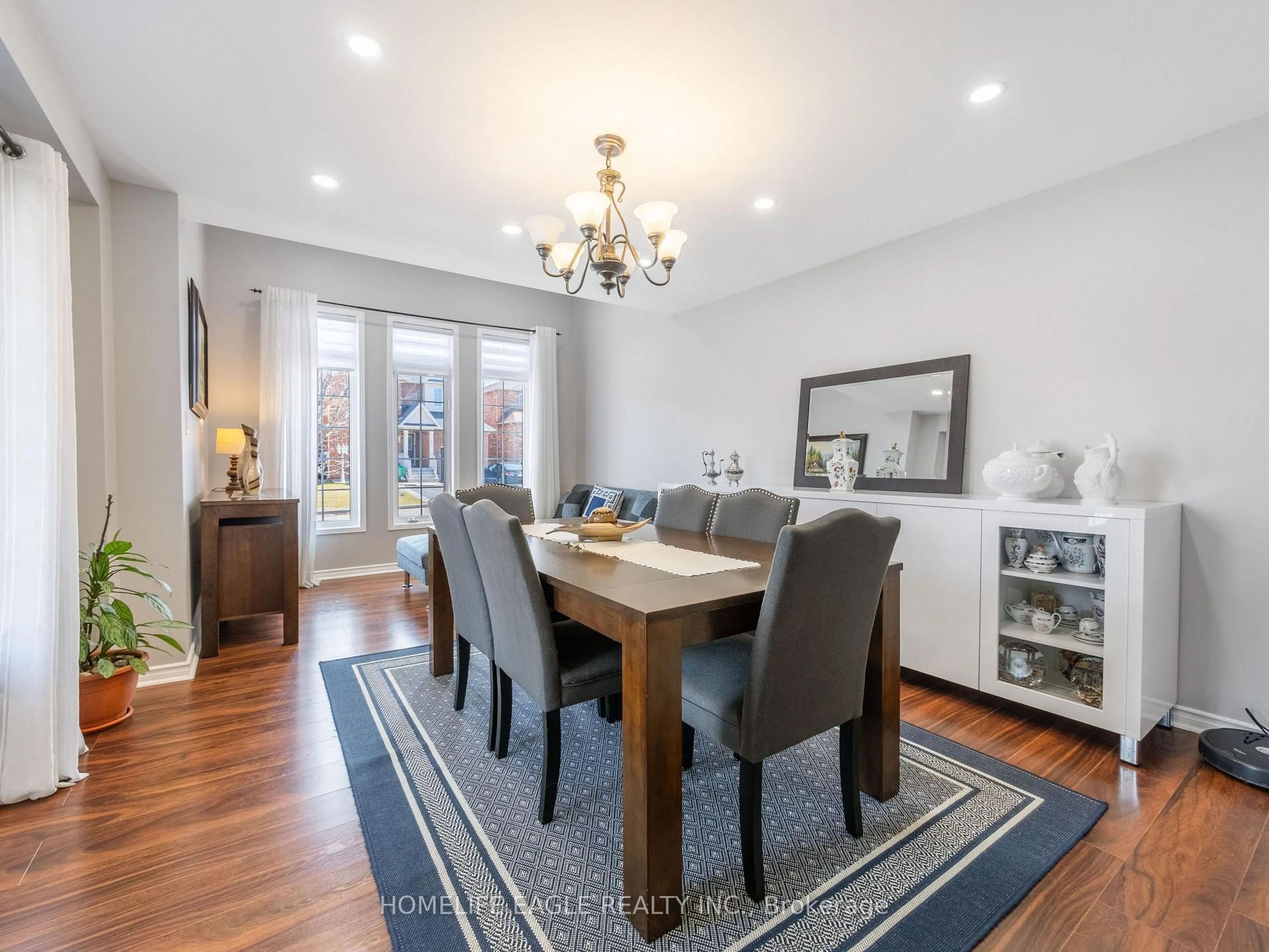 Dining room, wood/laminate floor for 2 Piper St, Brampton Ontario L7A 3H6