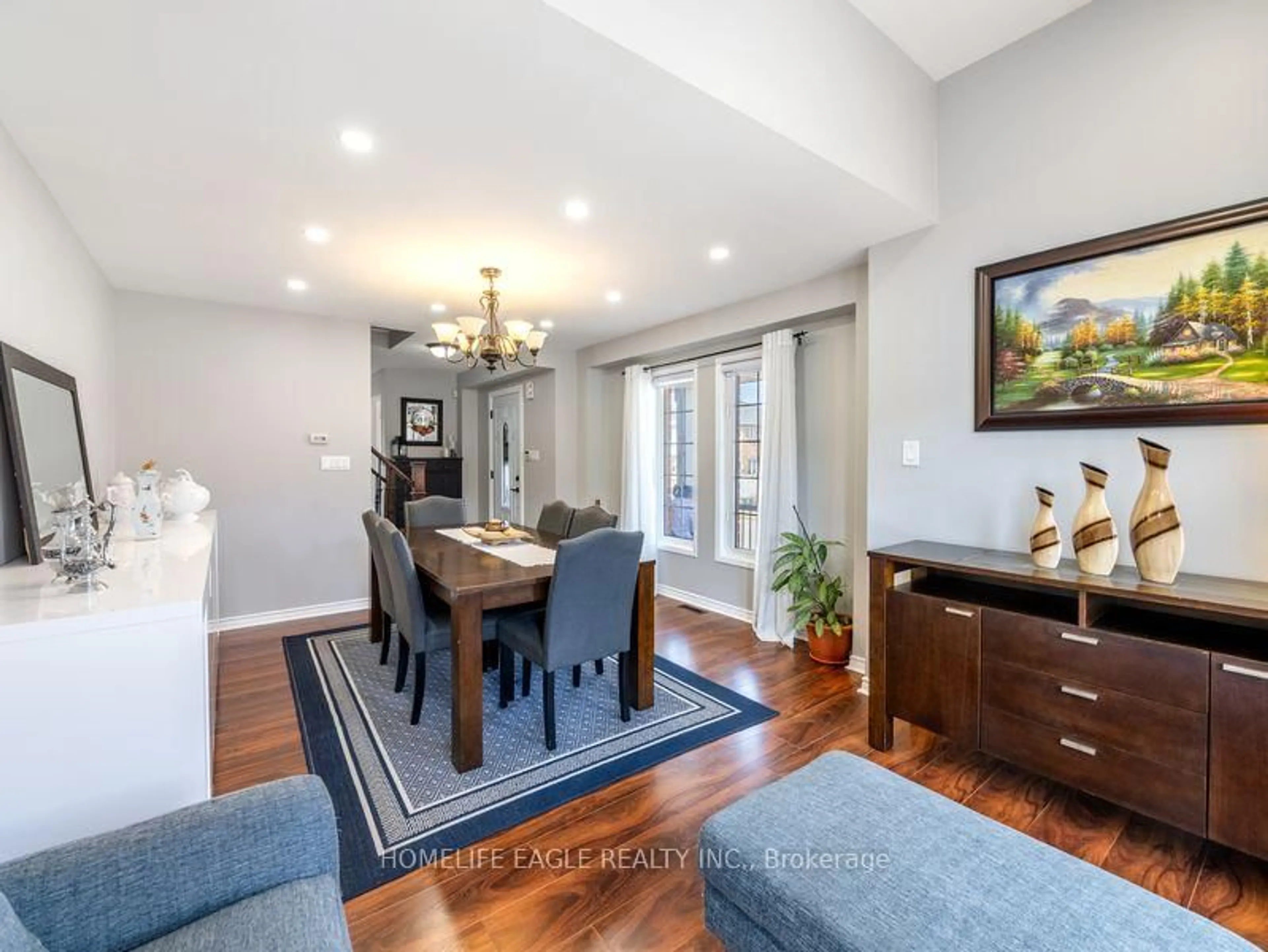 Dining room, unknown for 2 Piper St, Brampton Ontario L7A 3H6
