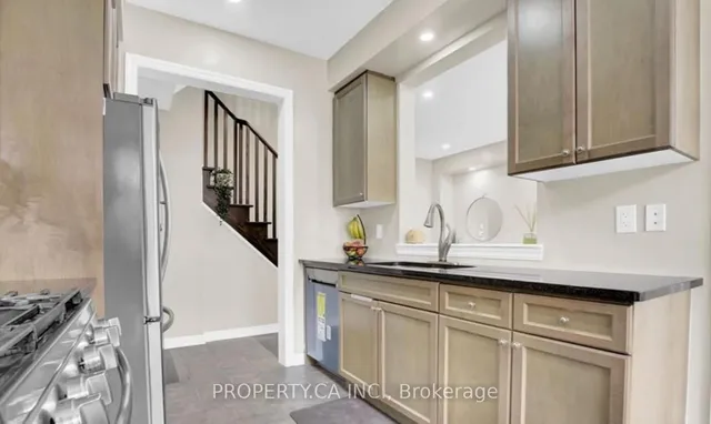 Additional property image - 17 Aird Crt