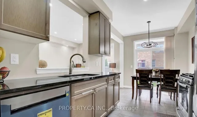 Additional property image - 17 Aird Crt