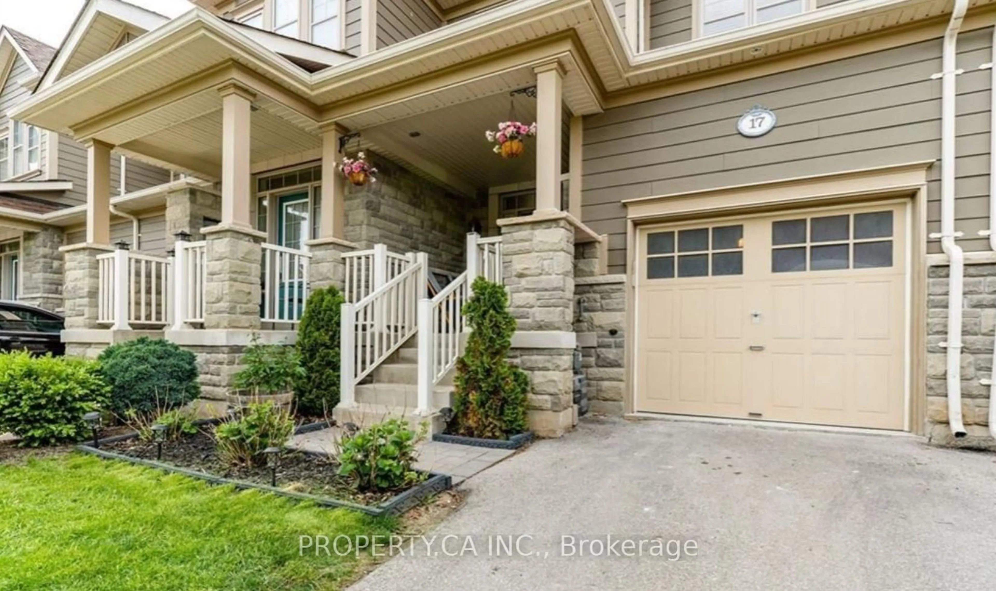 Indoor entryway for 17 Aird Crt, Milton Ontario L9T 3Y1