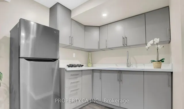 Additional property image - 17 Aird Crt