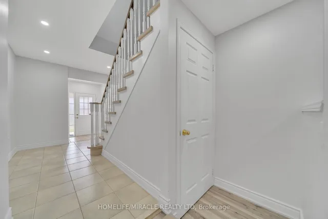 Additional property image - 90 Timbertop Cres