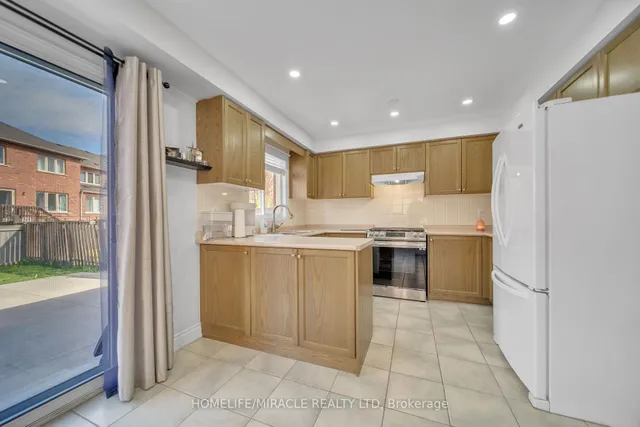 Additional property image - 90 Timbertop Cres