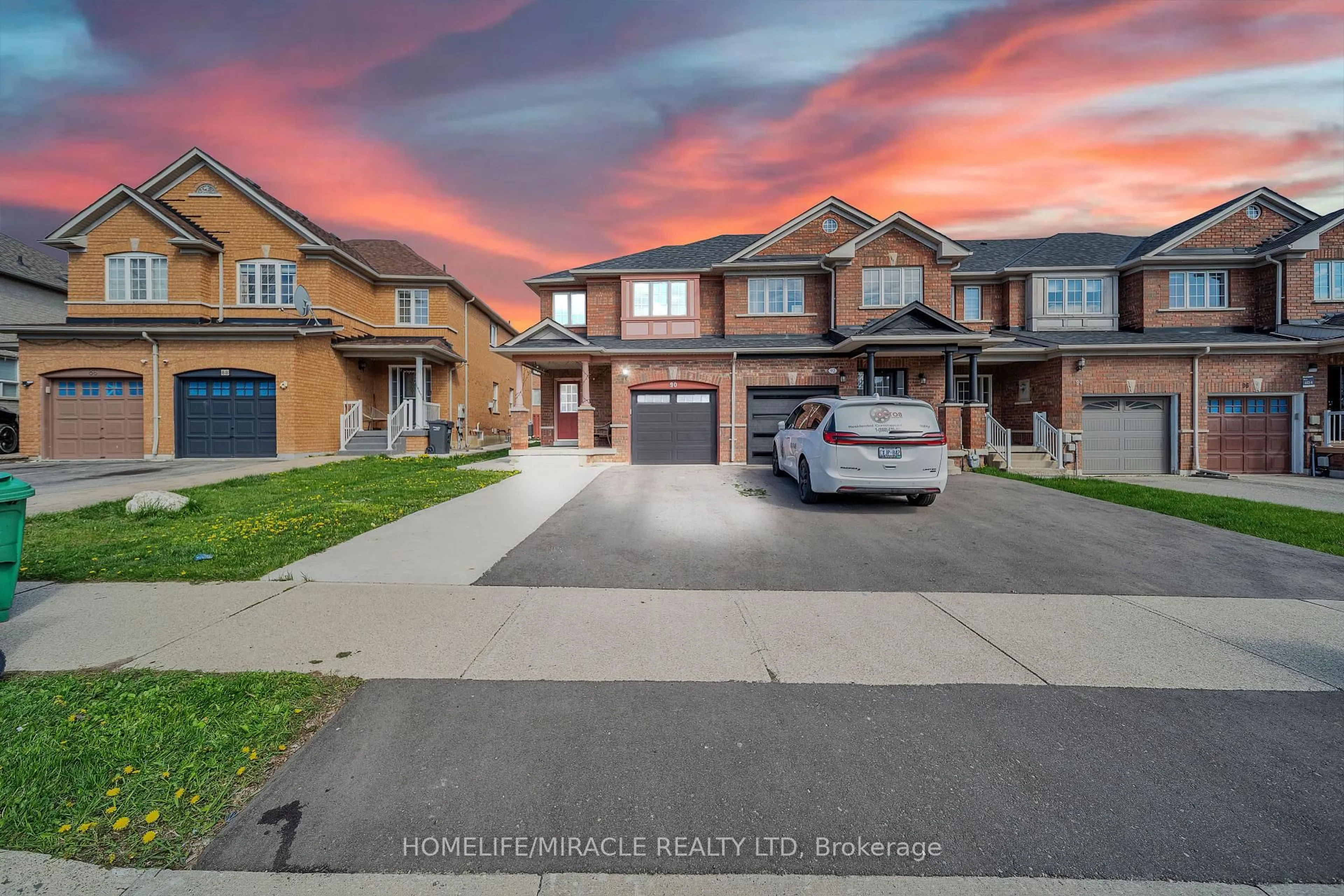 A pic from outside/outdoor area/front of a property/back of a property/a pic from drone, street for 90 Timbertop Cres, Brampton Ontario L6R 3J2