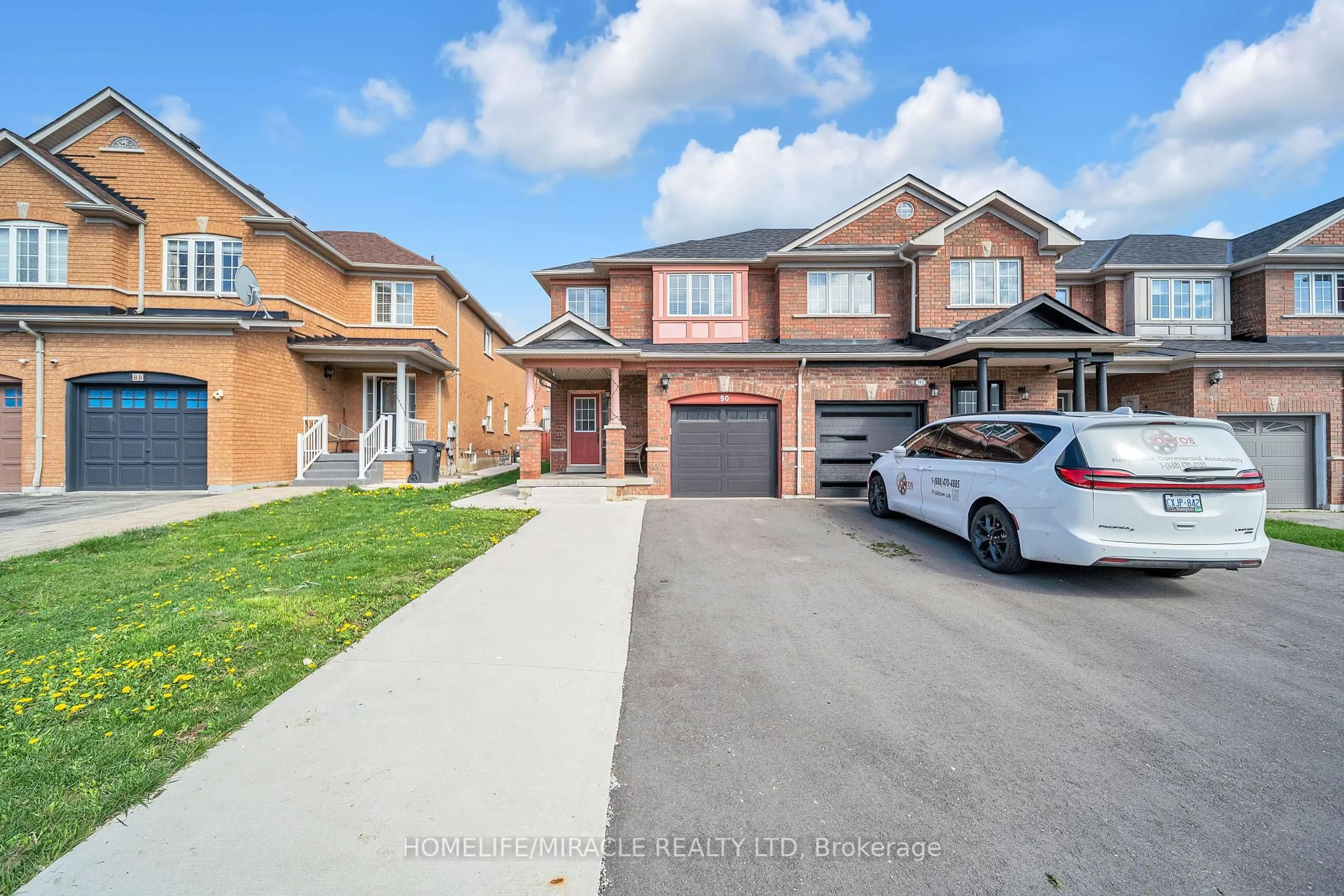 A pic from outside/outdoor area/front of a property/back of a property/a pic from drone, street for 90 Timbertop Cres, Brampton Ontario L6R 3J2