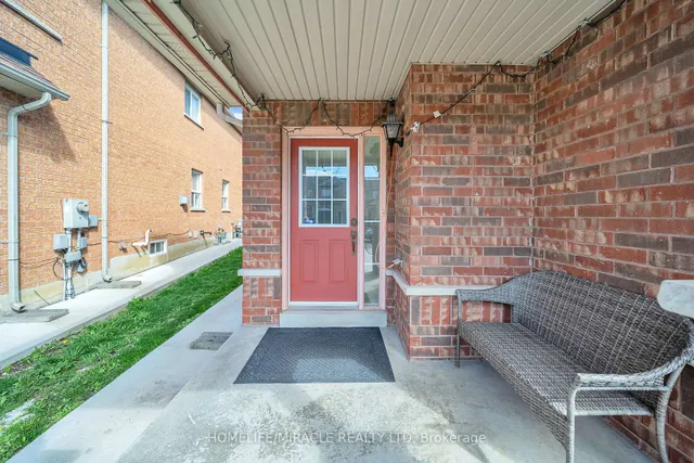 Additional property image - 90 Timbertop Cres