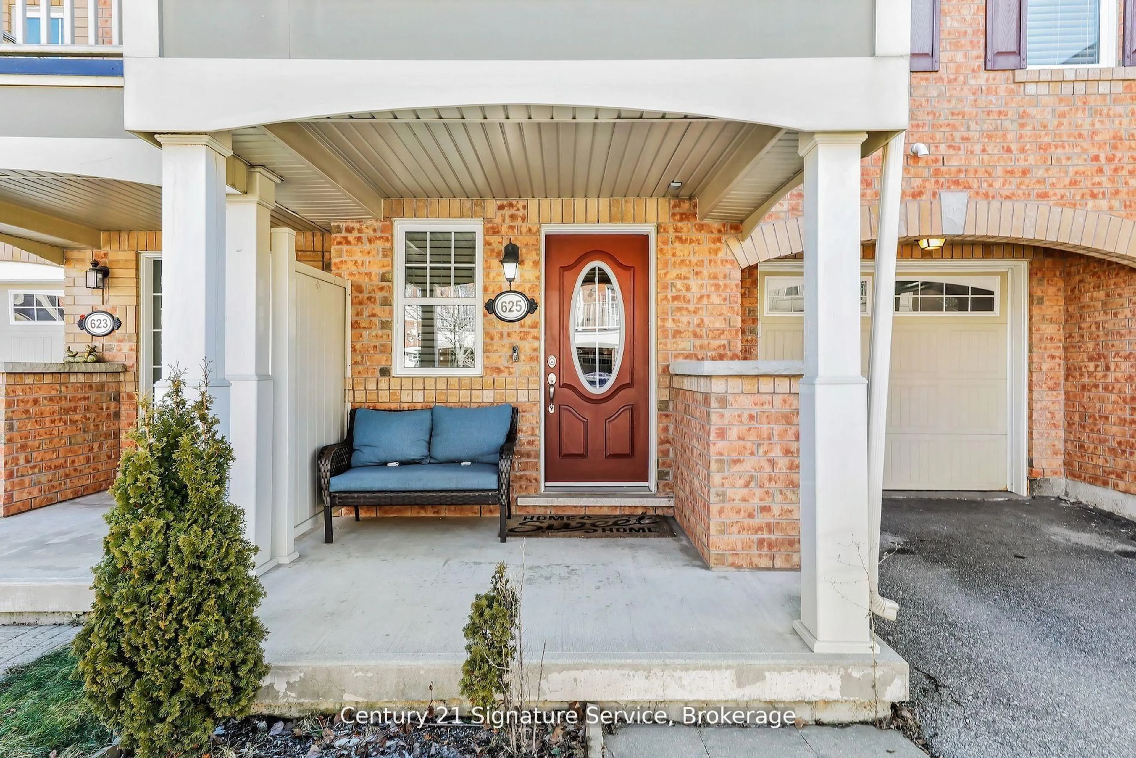 Indoor entryway for 625 Attenborough Terr, Milton Ontario L9T 8R1