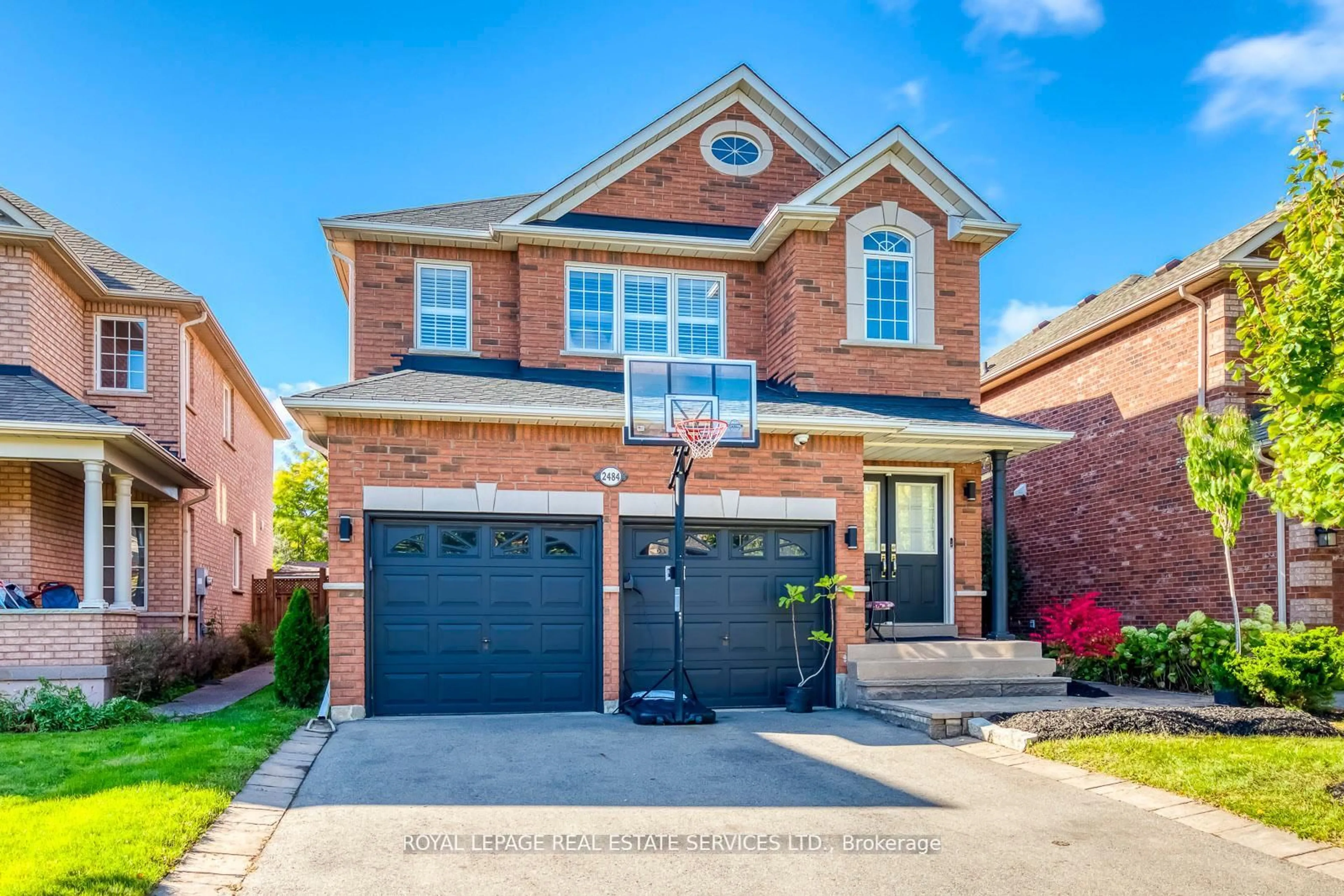 Home with brick exterior material, street for 2484 Logan Ave, Oakville Ontario L6H 6S1