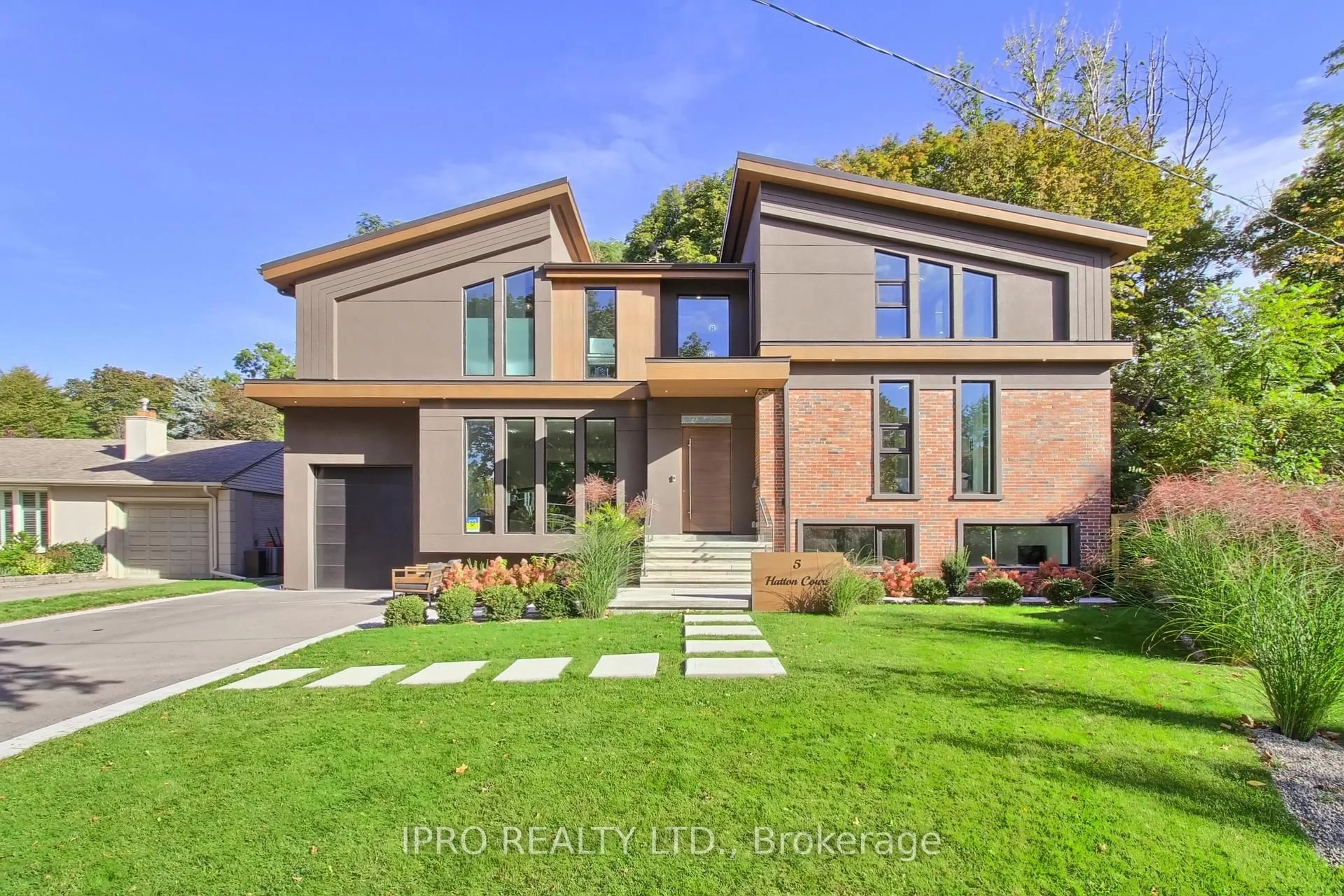 Home with brick exterior material, street for 5 Hatton Crt, Toronto Ontario M9A 1J6