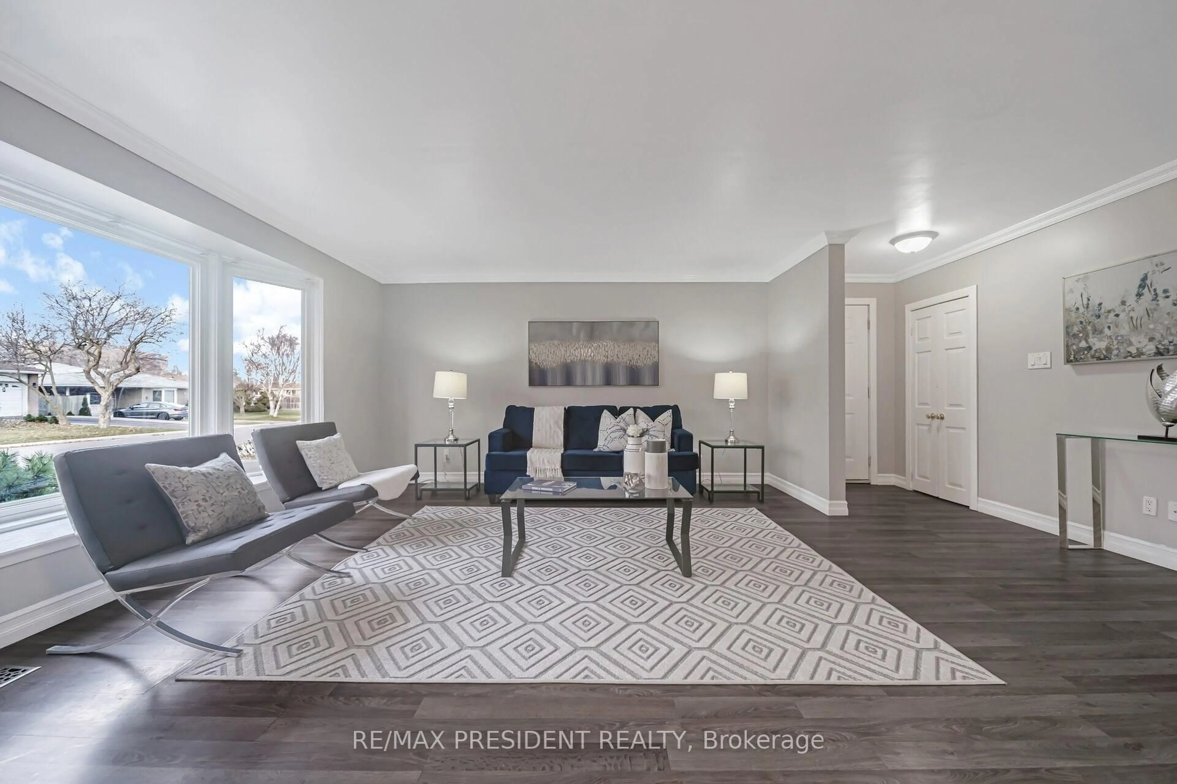 Living room with furniture, unknown for 83 Watson Cres, Brampton Ontario L6W 1E5