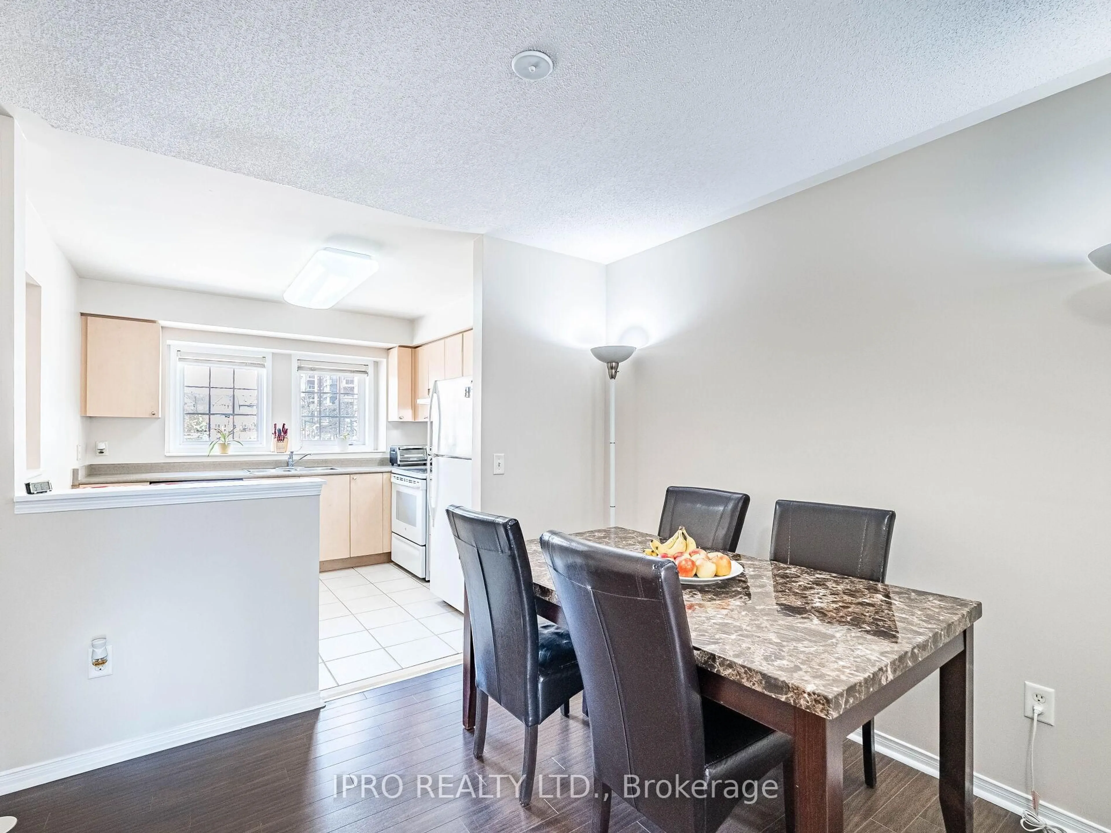 Dining room, unknown for 50 Strathaven Dr #12, Mississauga Ontario L5R 4E7