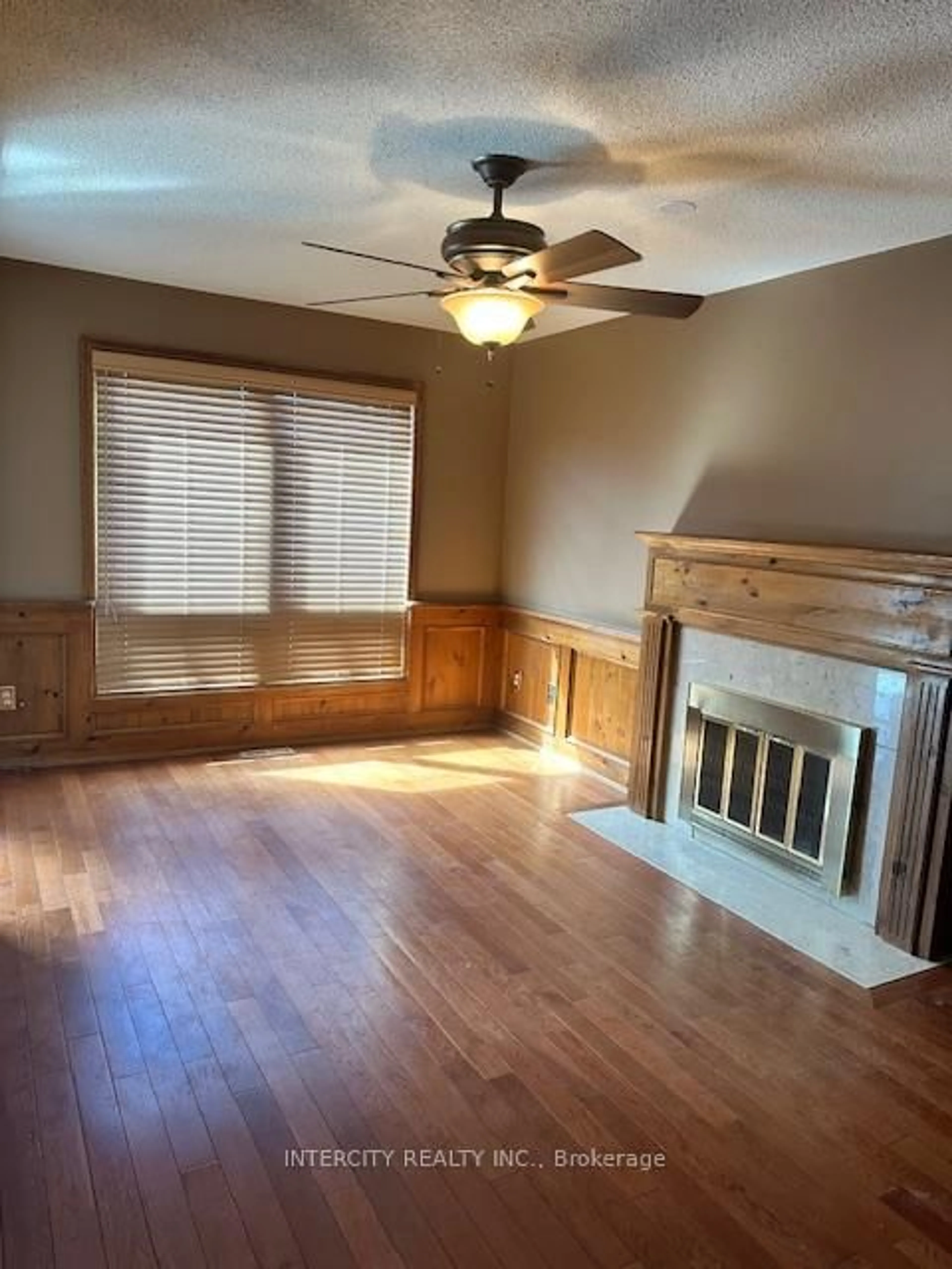 A pic of a room for 3 Himalaya St, Brampton Ontario L6R 1J4
