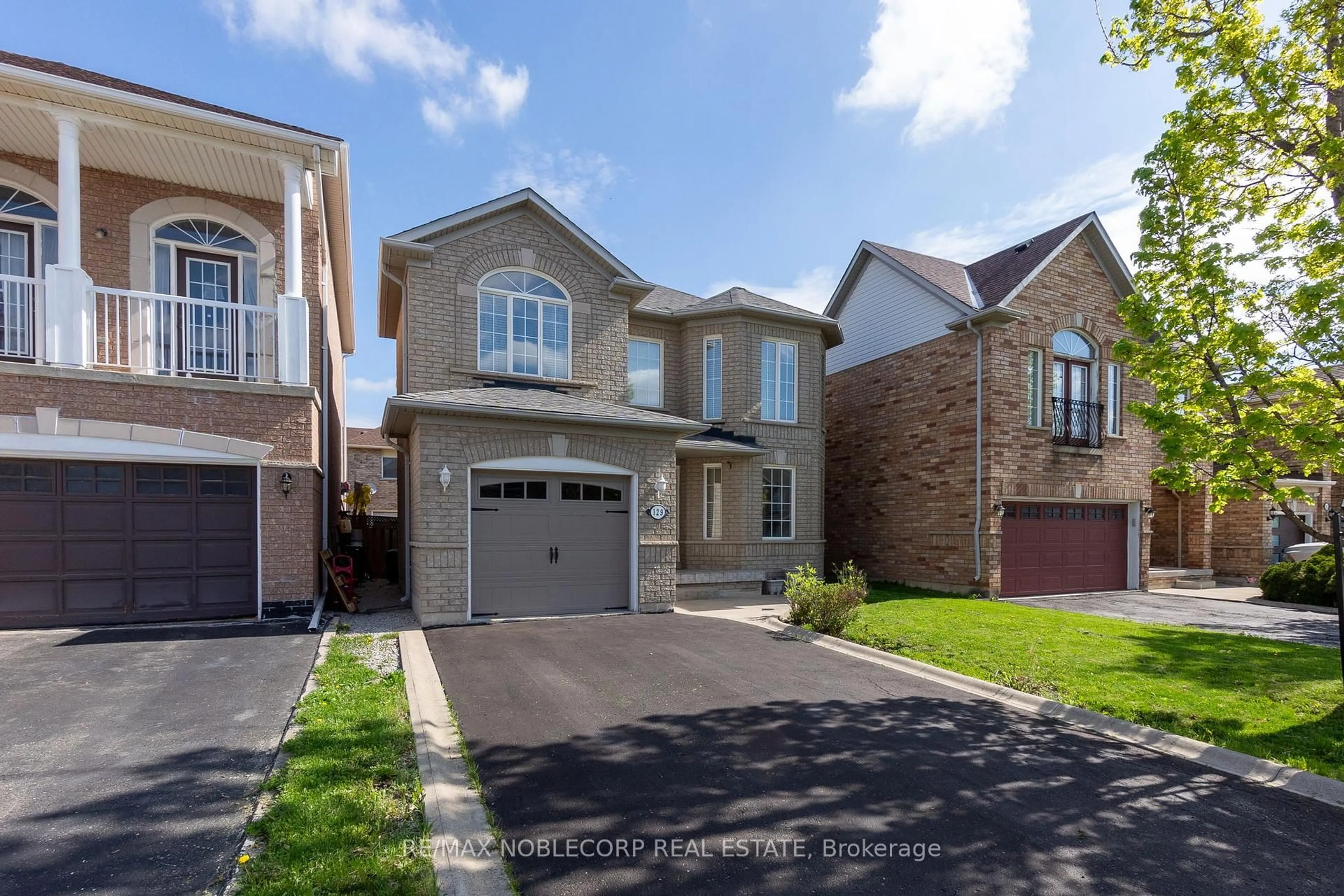 Unknown for 129 Queen Mary Dr, Brampton Ontario L7A 2R5