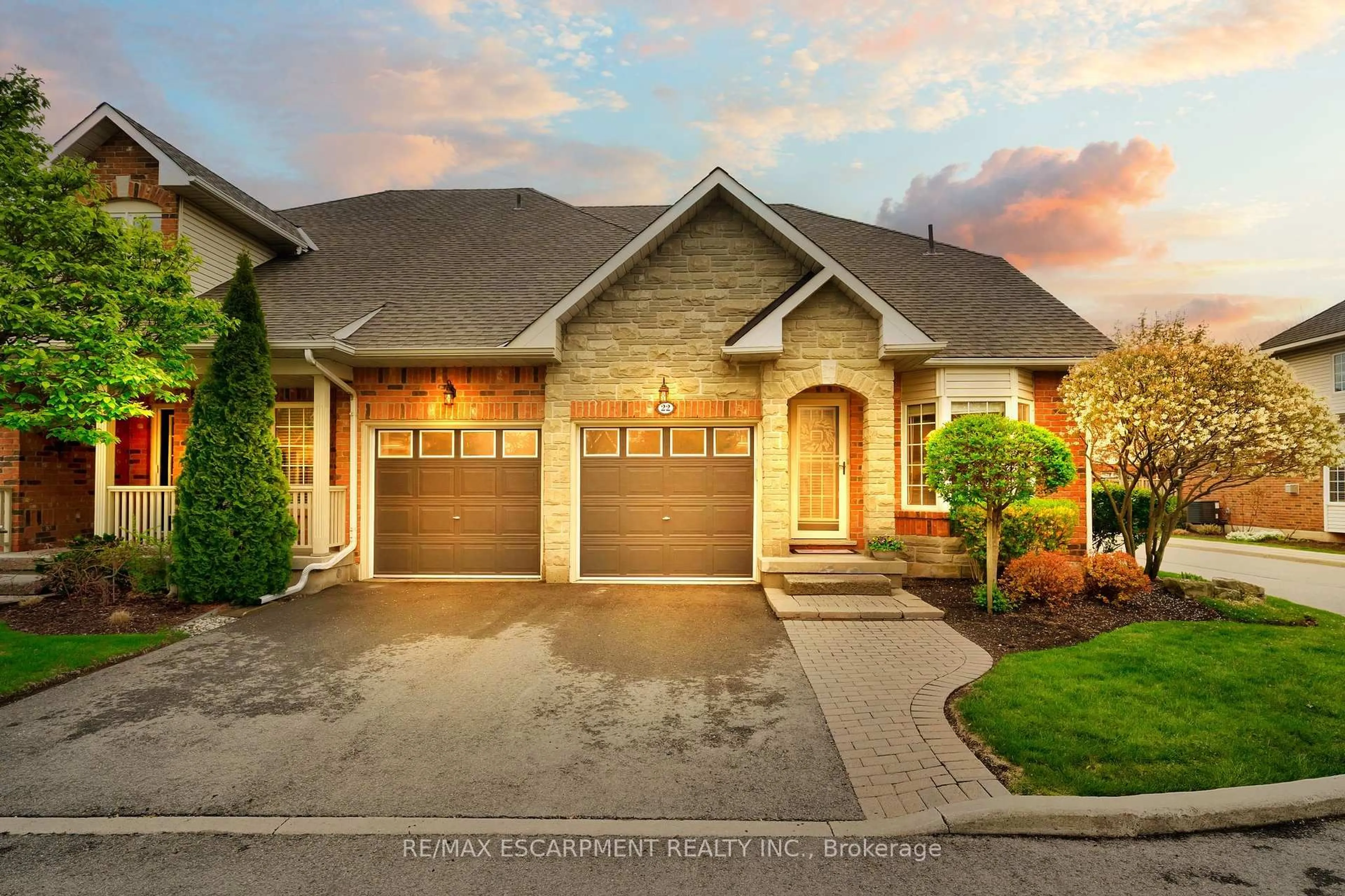 Home with brick exterior material, street for 1275 Stephenson Dr #22, Burlington Ontario L7S 2M2