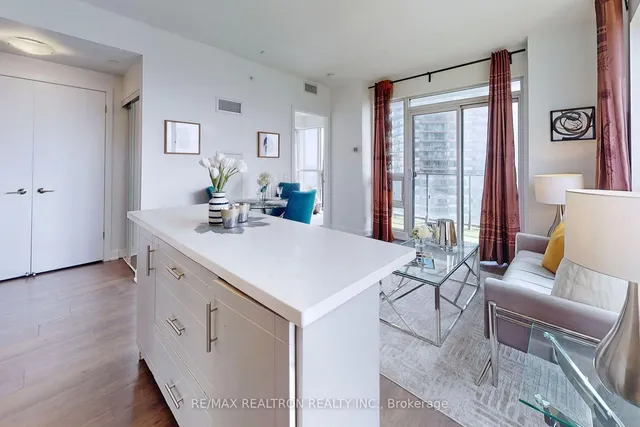 Additional property image - 2212 Lakeshore Blvd Unit 3206