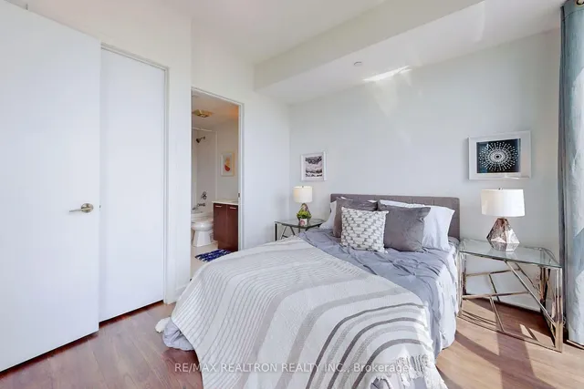 Additional property image - 2212 Lakeshore Blvd Unit 3206