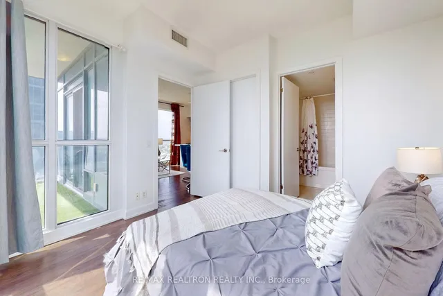 Additional property image - 2212 Lakeshore Blvd Unit 3206