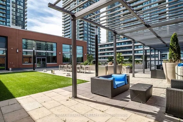 Additional property image - 2212 Lakeshore Blvd Unit 3206