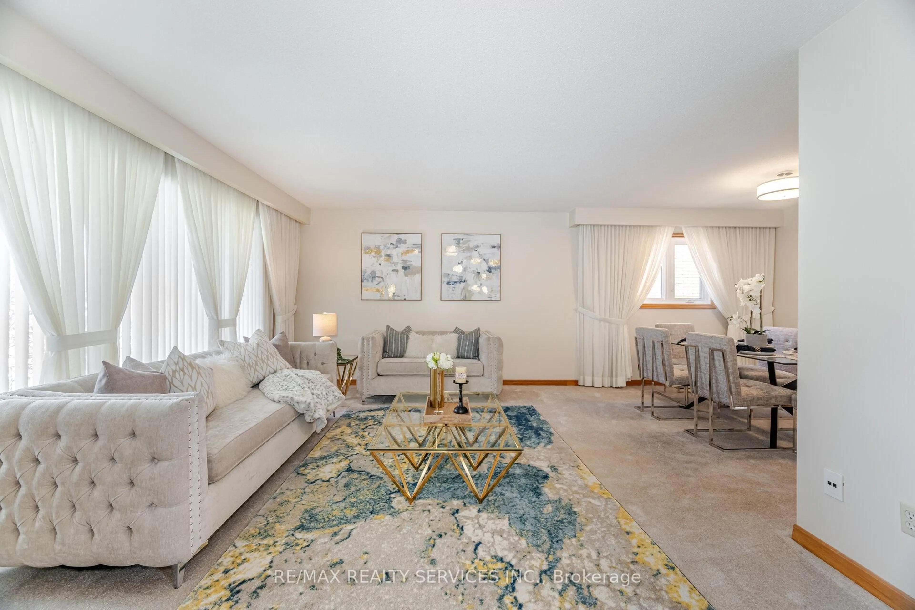 Living room with furniture, unknown for 75 Curtis Dr, Brampton Ontario L6Y 2J6