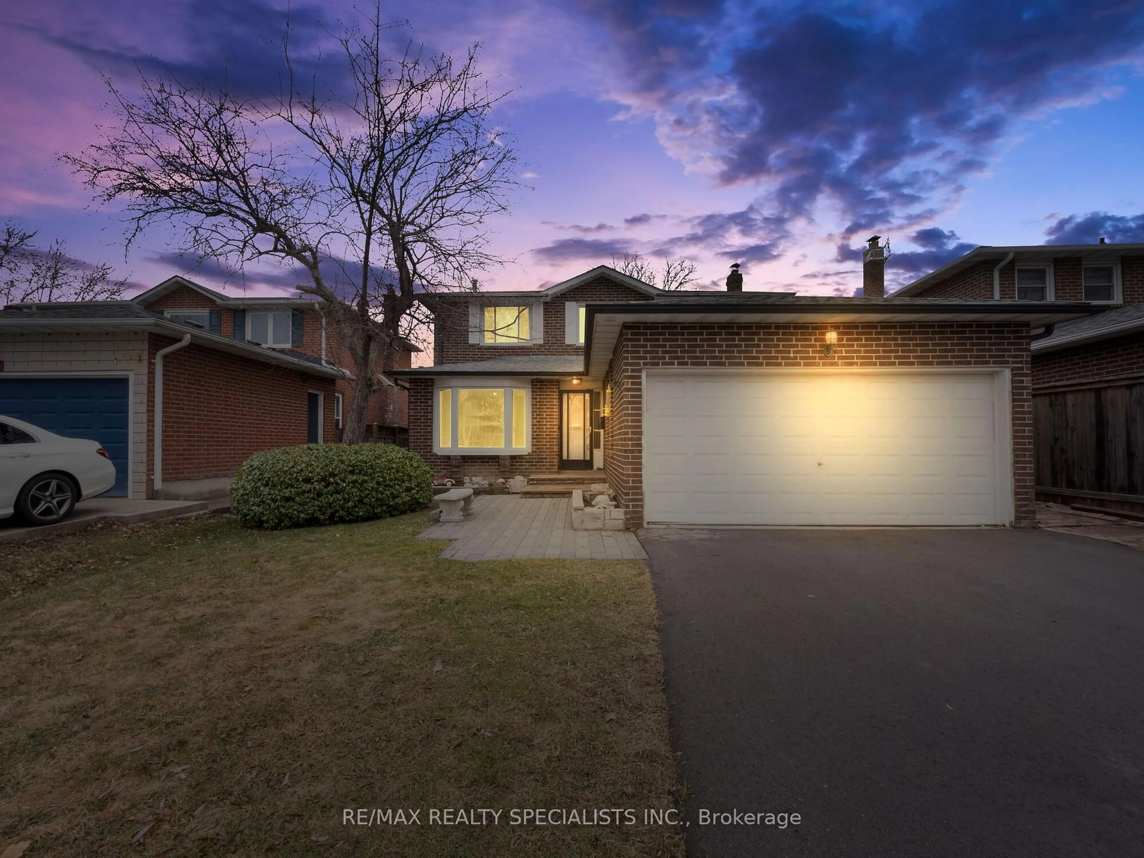 Unknown for 19 Blenheim Dr, Brampton Ontario L6Z 1H7