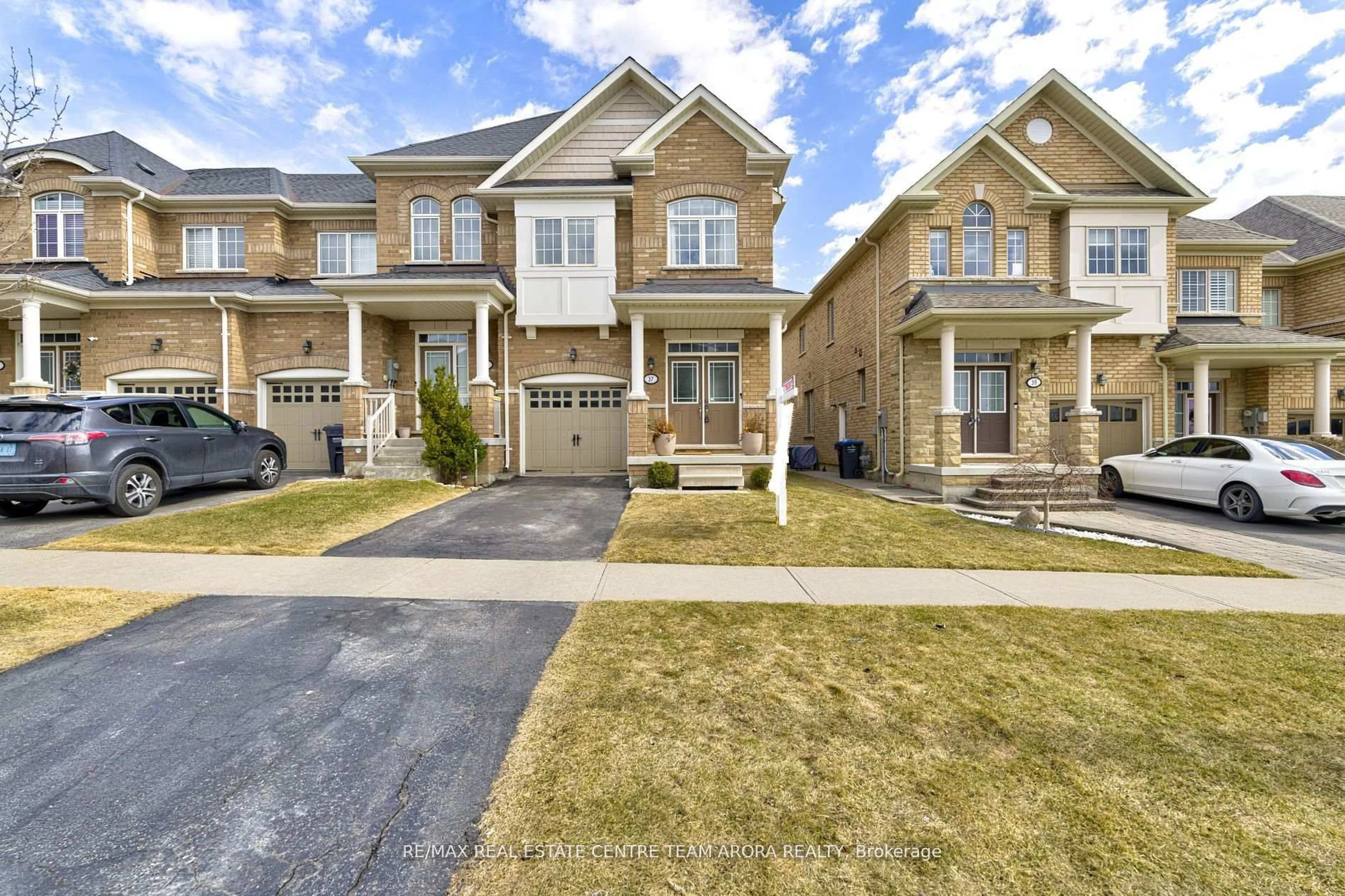 Unknown for 37 Coastline Dr, Brampton Ontario L6Y 0T6