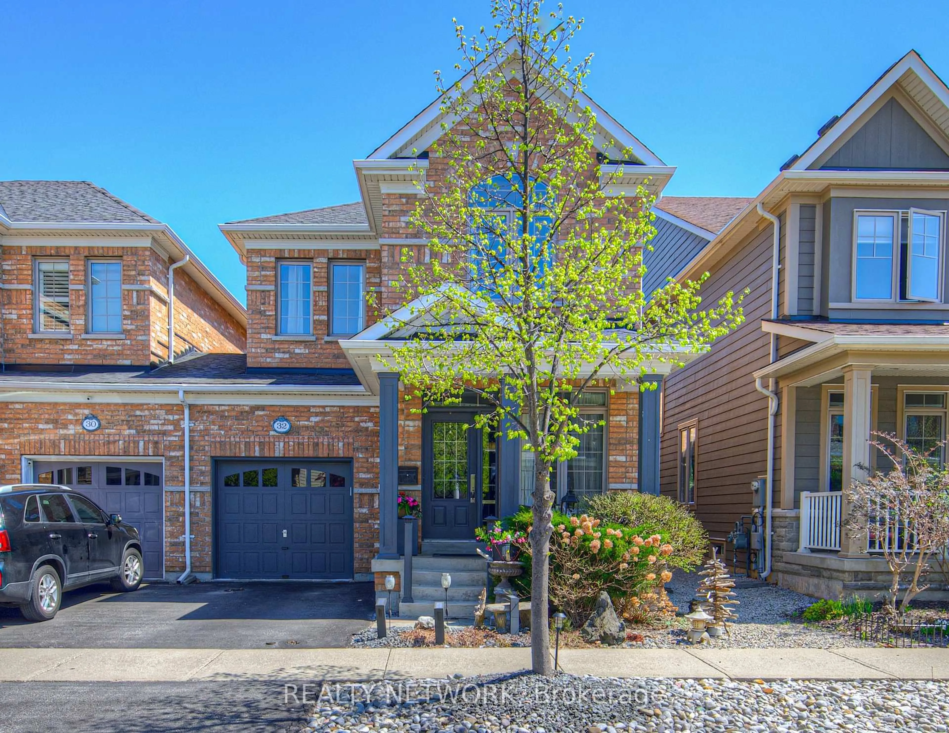 Home with brick exterior material, street for 32 Forbes Terr, Milton Ontario L9T 3X3