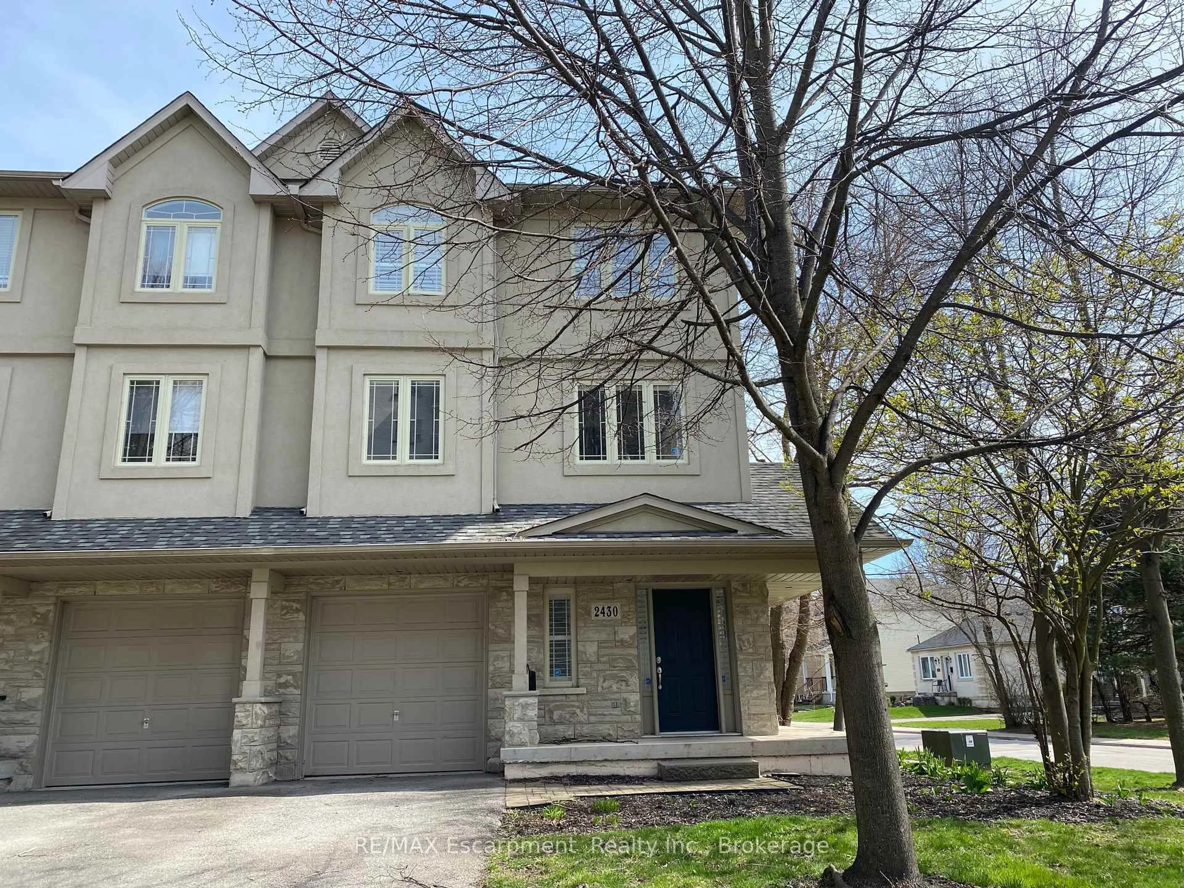 Unknown for 2430 Second St, Burlington Ontario L7R 3K1