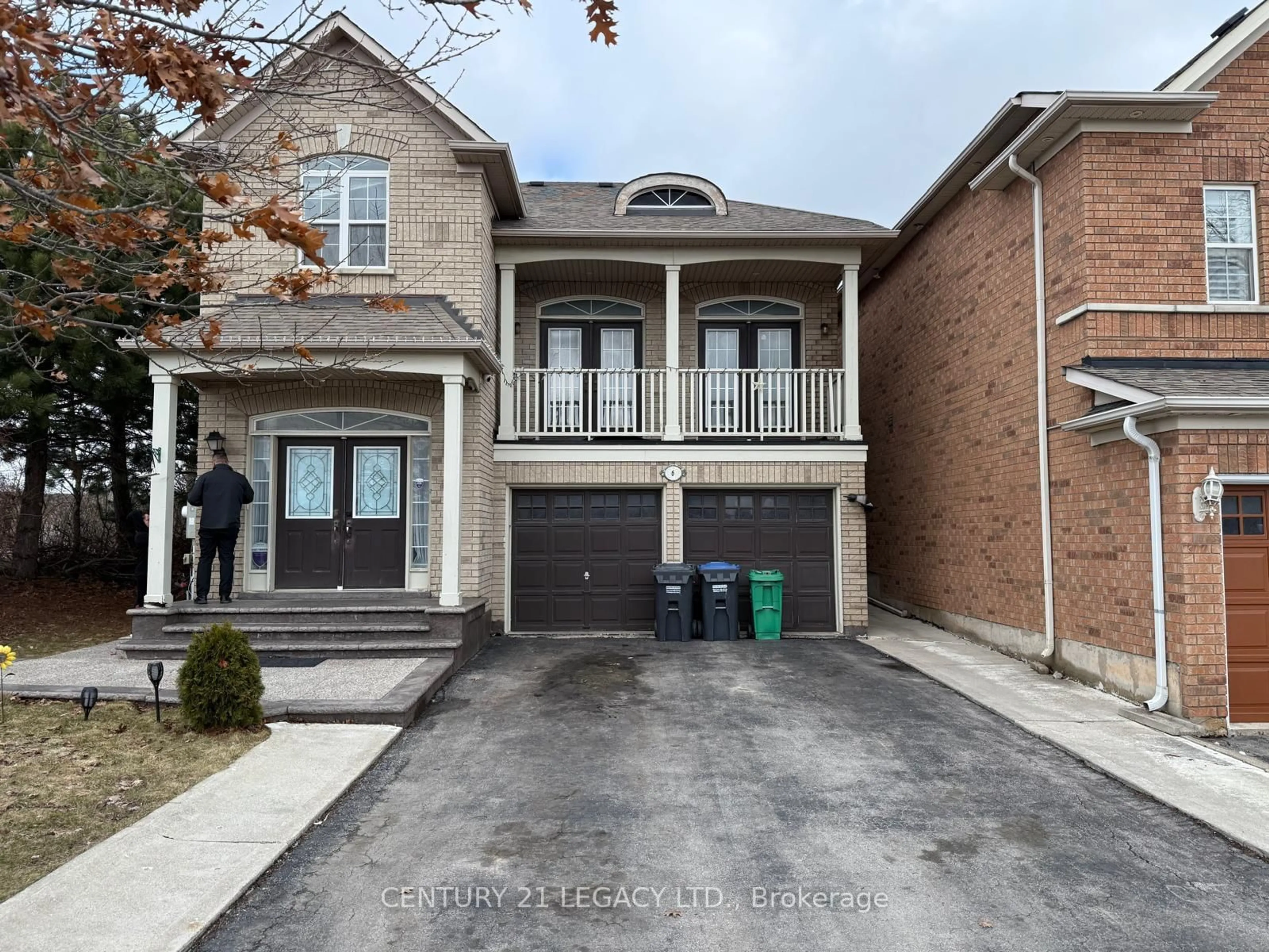 Home with brick exterior material, street for 369 Edenbrook Hill Dr, Brampton Ontario L7A 2N4