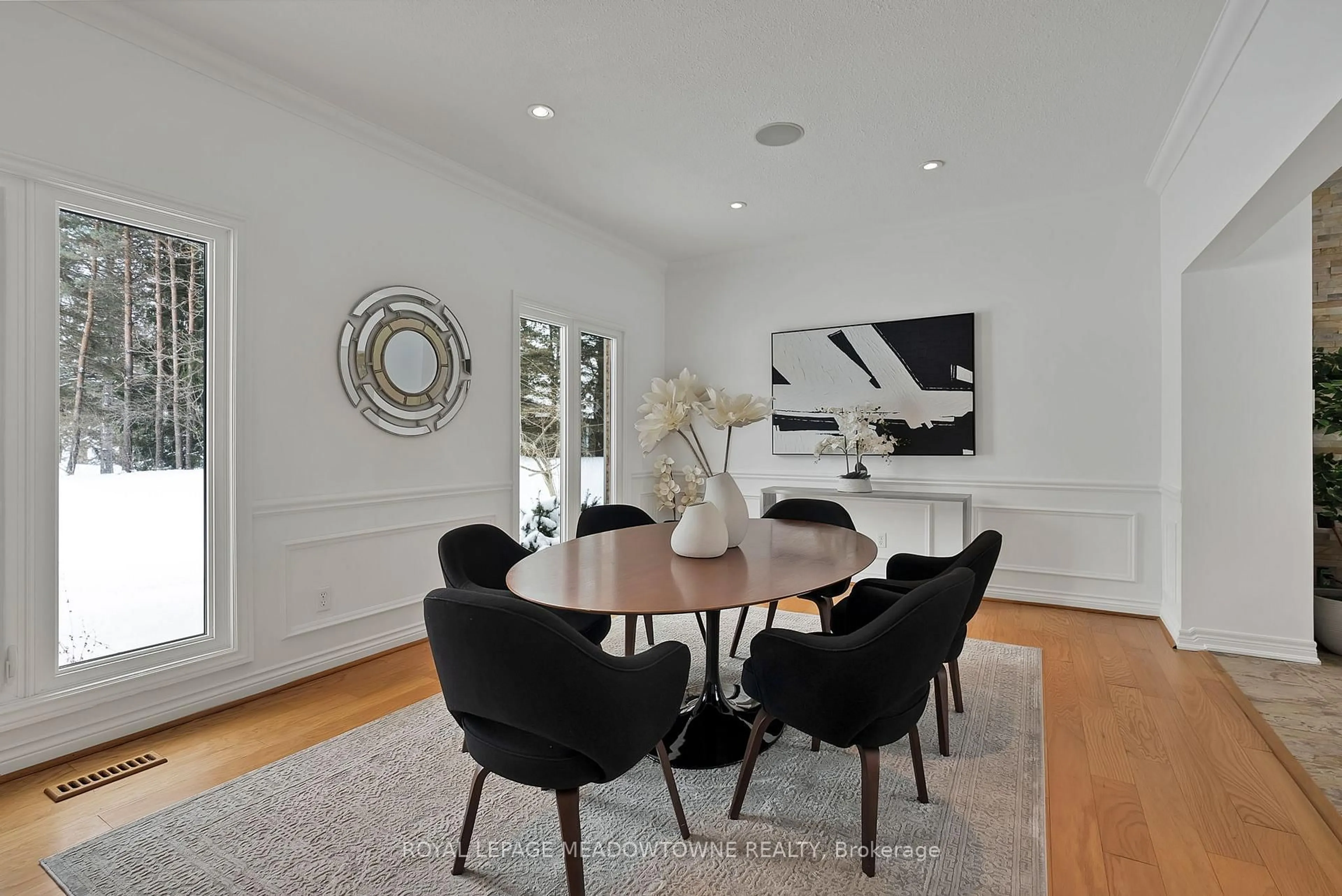 Dining room, wood/laminate floor for 19 Steele Home Crt, Caledon Ontario L7E 0B1